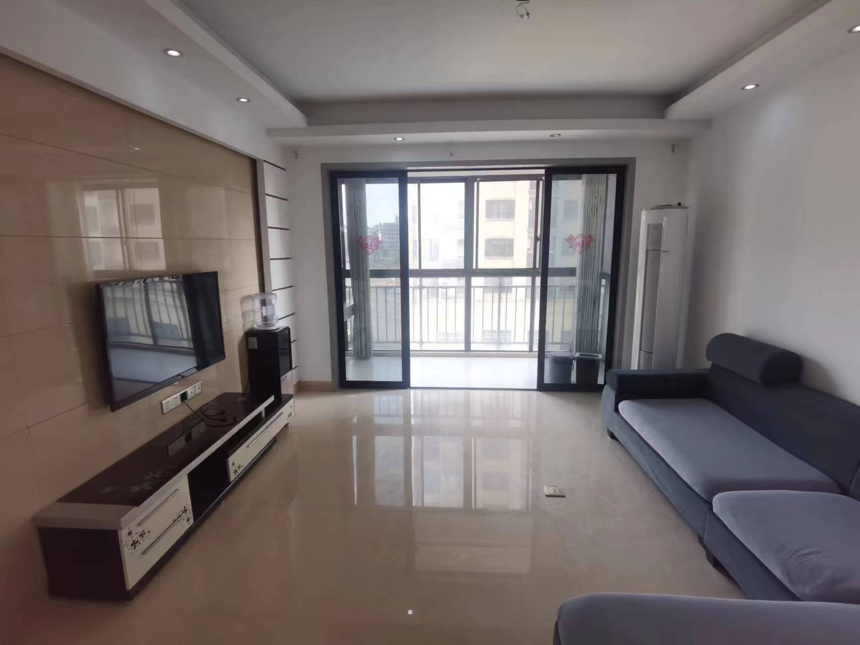 新桂广场  2室2厅1卫   55.00万 新桂广场  2室2厅1卫   55.00万室内图