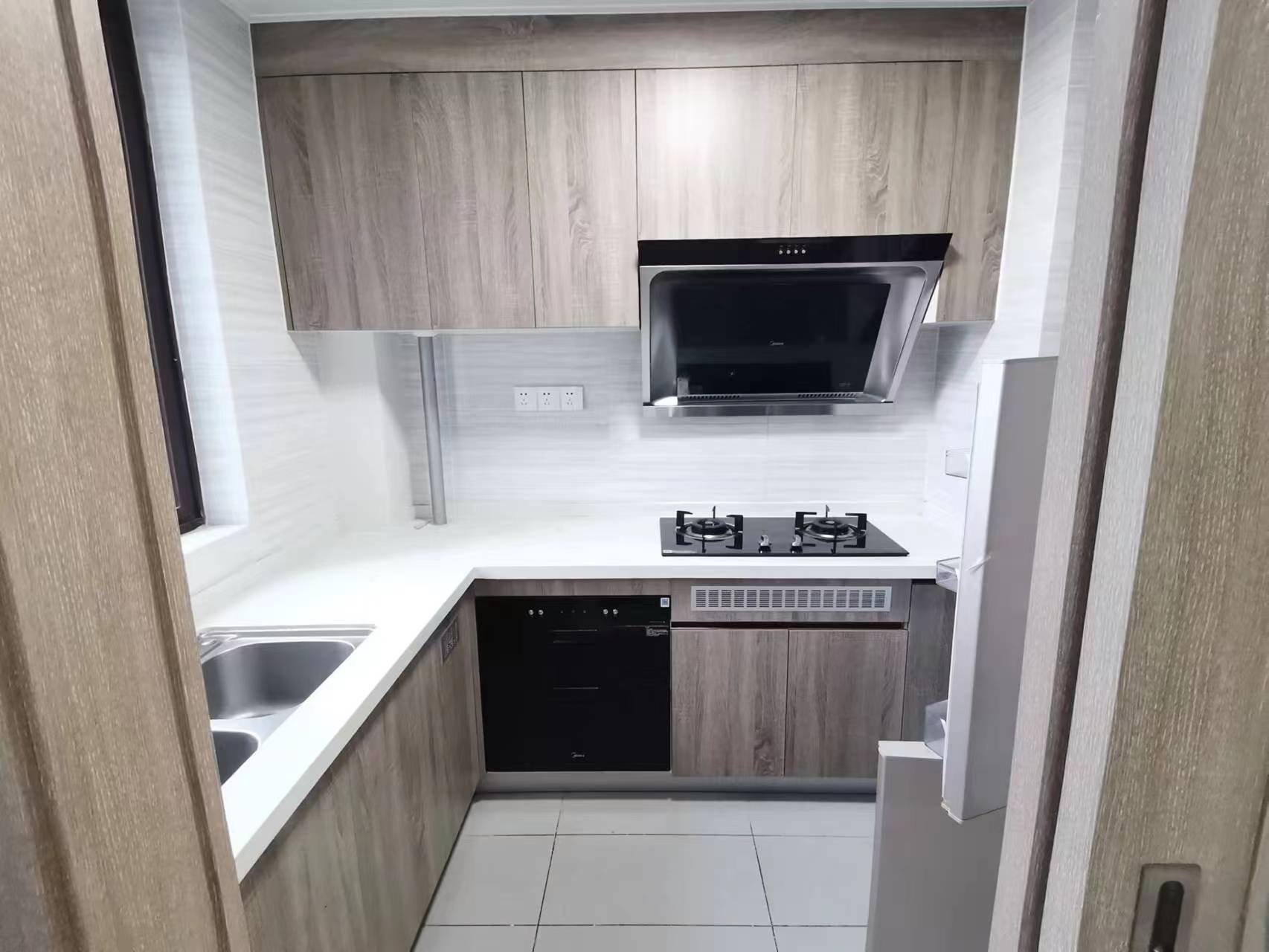 美的翰城  4室2厅2卫   112.80万 美的翰城  4室2厅2卫   112.80万室内图