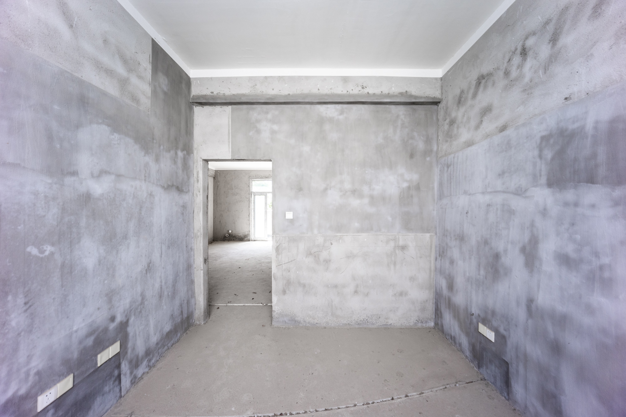 钱隆世家  5室2厅2卫   210.00万其他