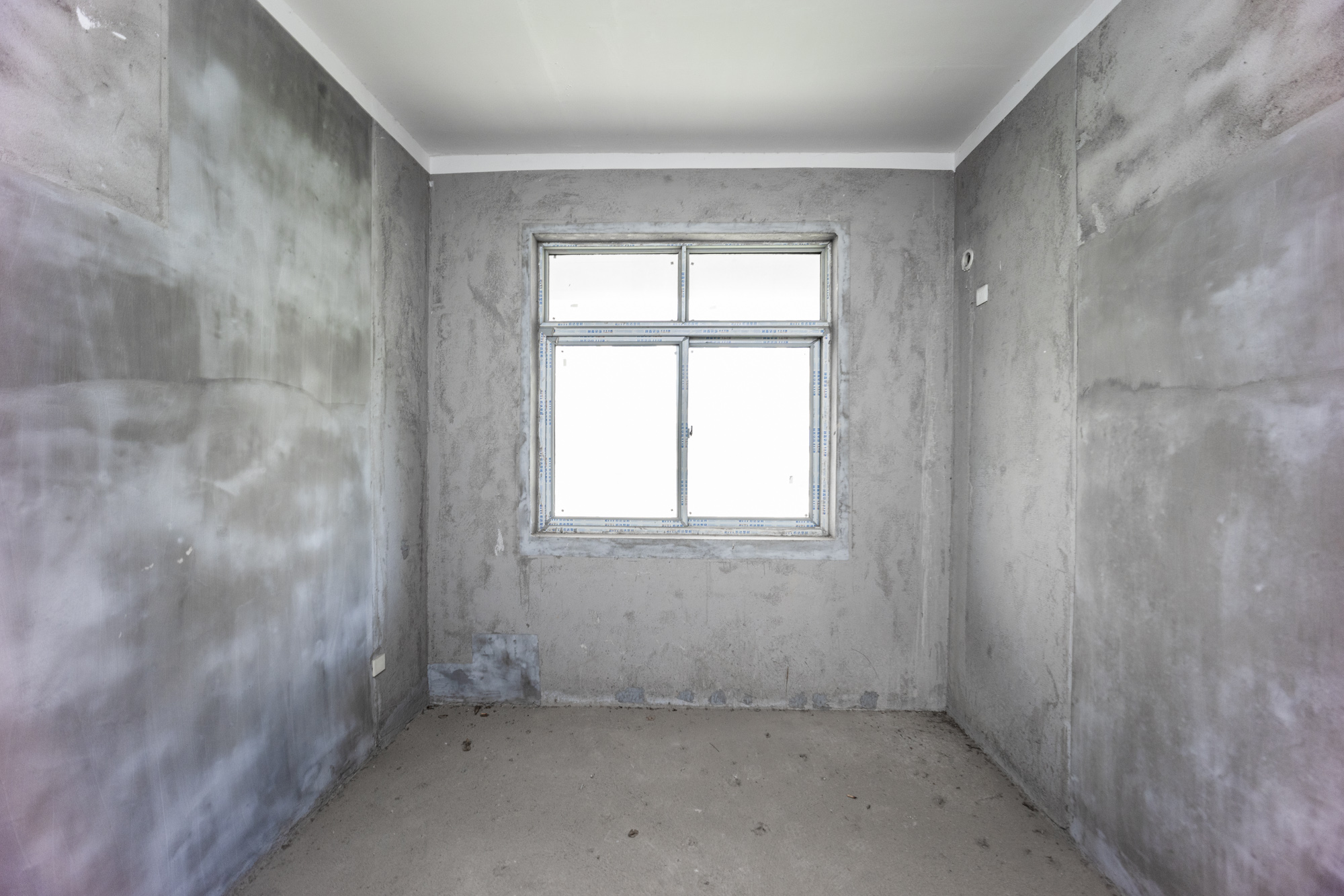 钱隆世家  5室2厅2卫   210.00万其他