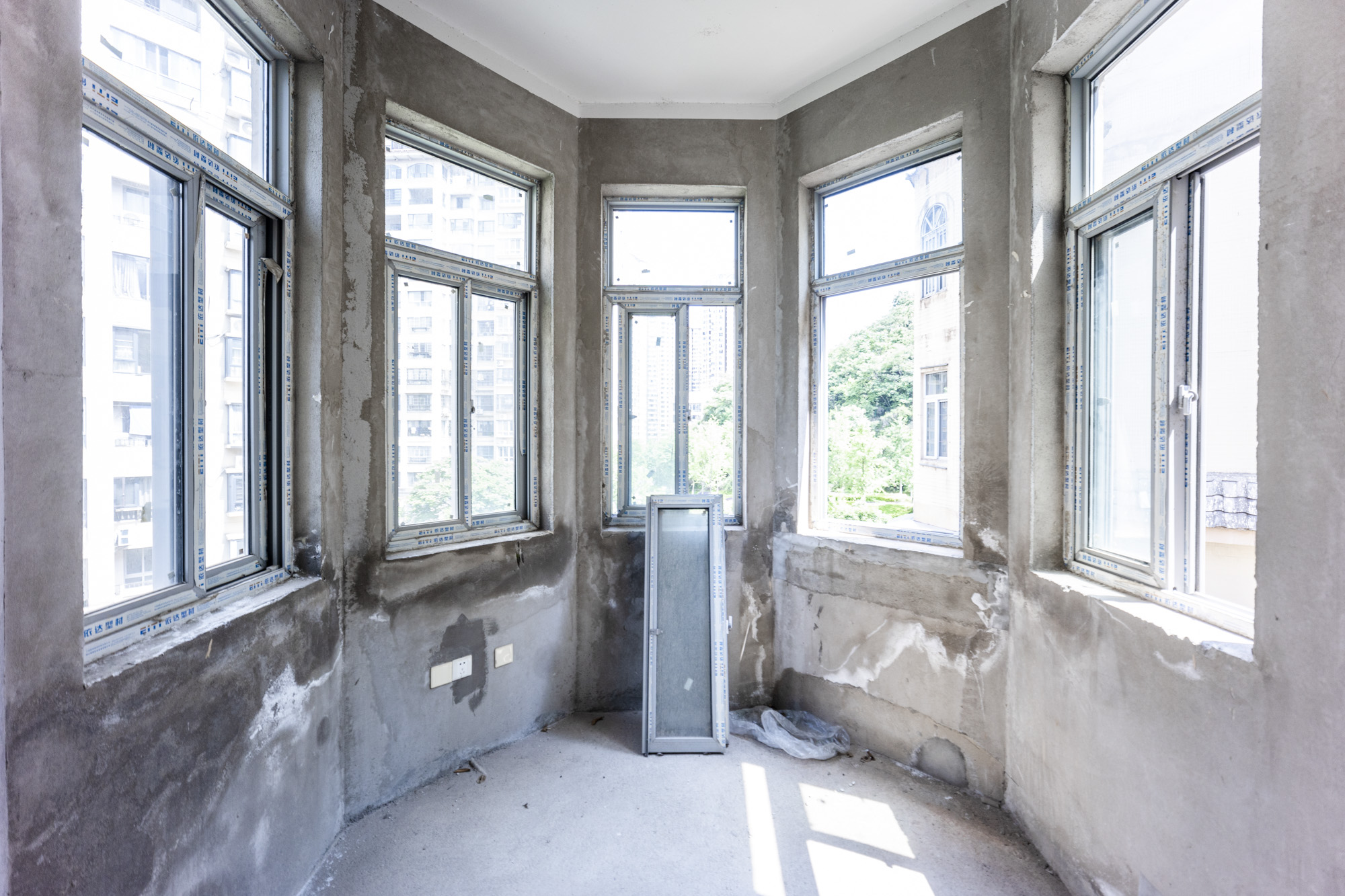 钱隆世家 5室2厅2卫 210.00万 钱隆世家 5室2厅2卫 210.00万其他