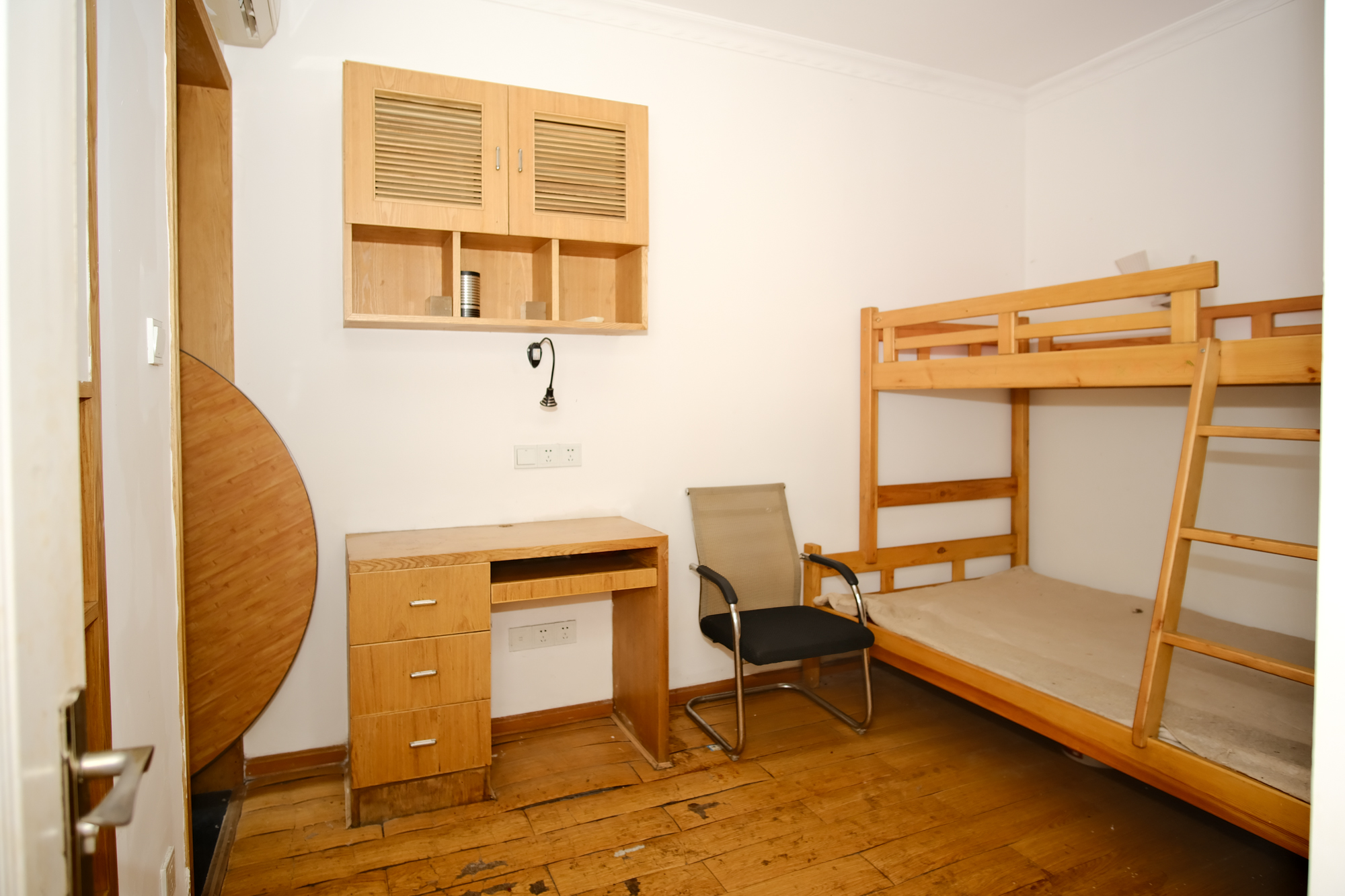 四季星城  2室2厅1卫   55.80万 四季星城  2室2厅1卫   55.80万卧室