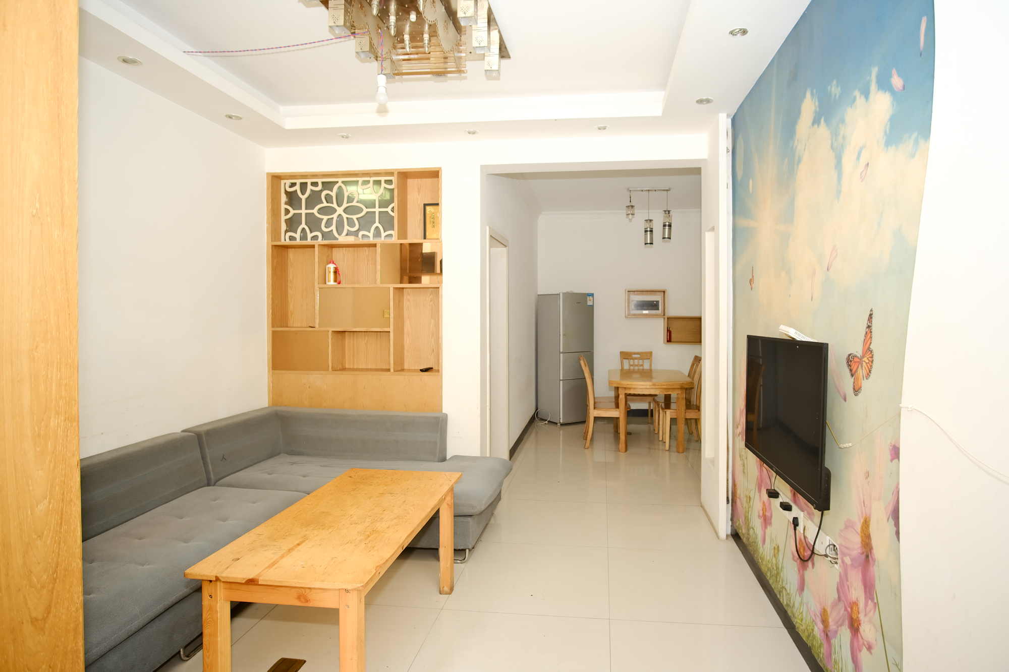 四季星城  2室2厅1卫   55.80万 四季星城  2室2厅1卫   55.80万客厅