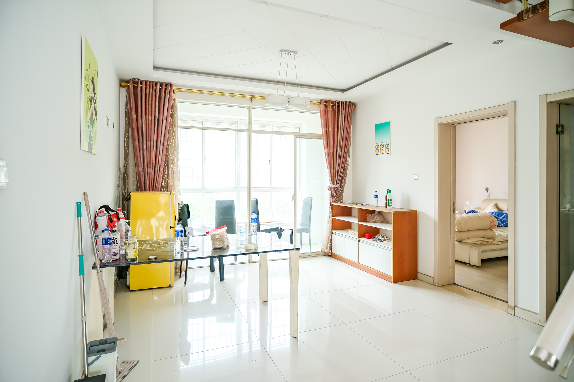 湘龙家园 5室2厅3卫 258.00万 湘龙家园 5室2厅3卫 258.00万客厅