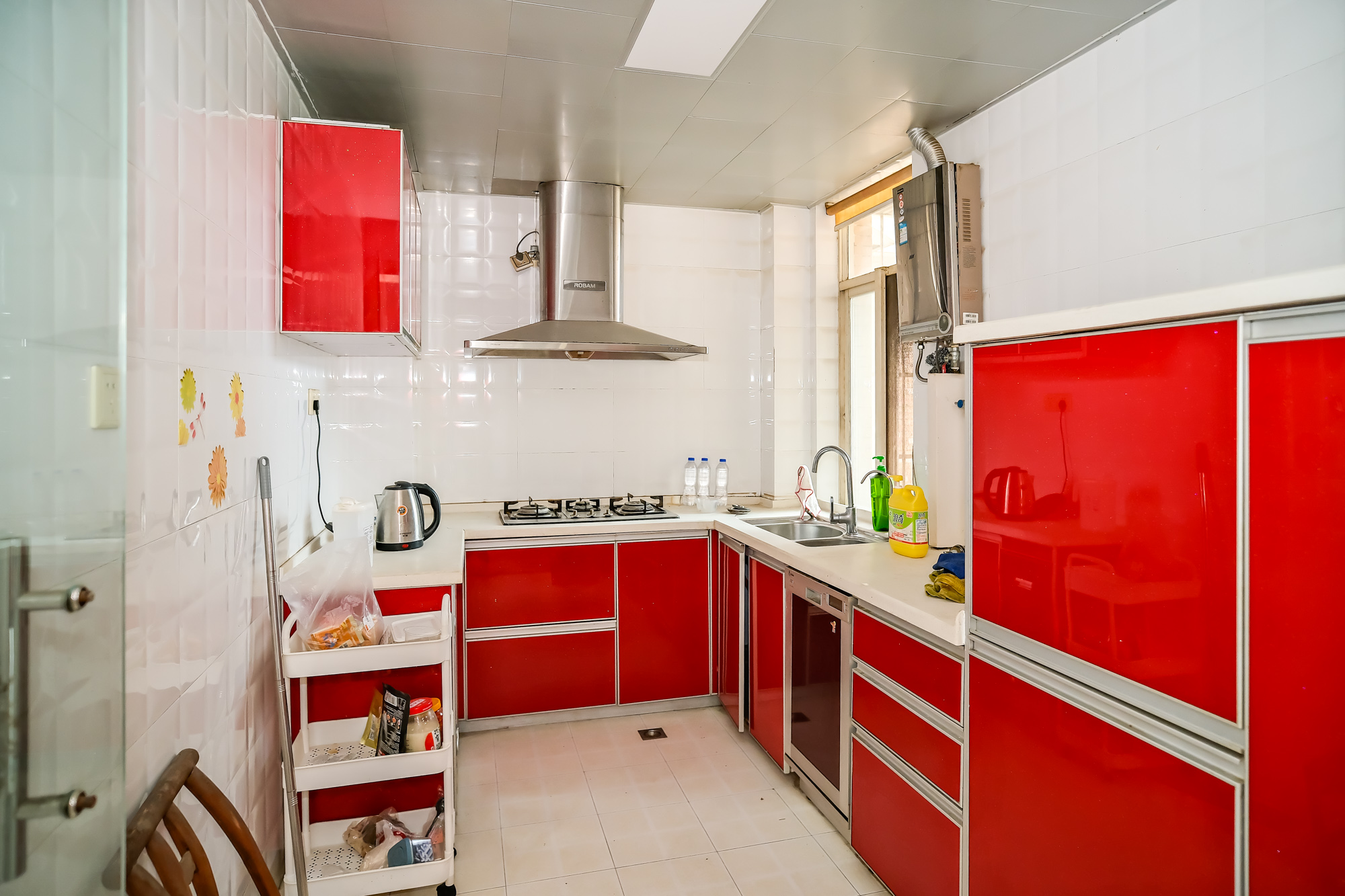 湘龙家园 5室2厅3卫 258.00万 湘龙家园 5室2厅3卫 258.00万厨房