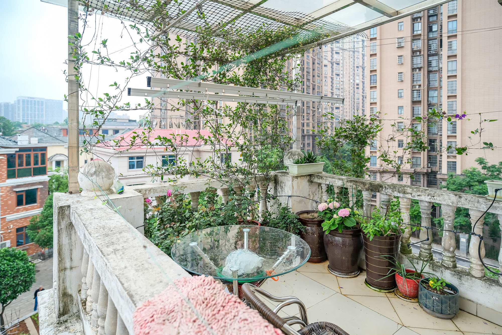 湘龙家园 5室2厅3卫 258.00万 湘龙家园 5室2厅3卫 258.00万阳台