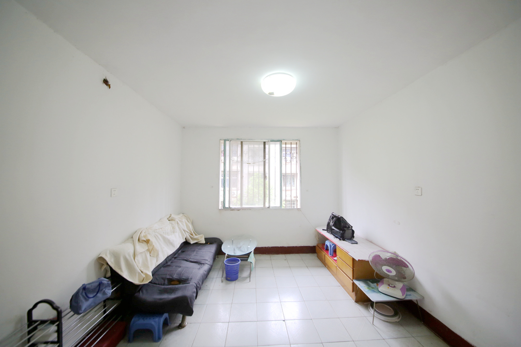 新兴小区（杨家山社区）  2室1厅1卫   35.00万客厅