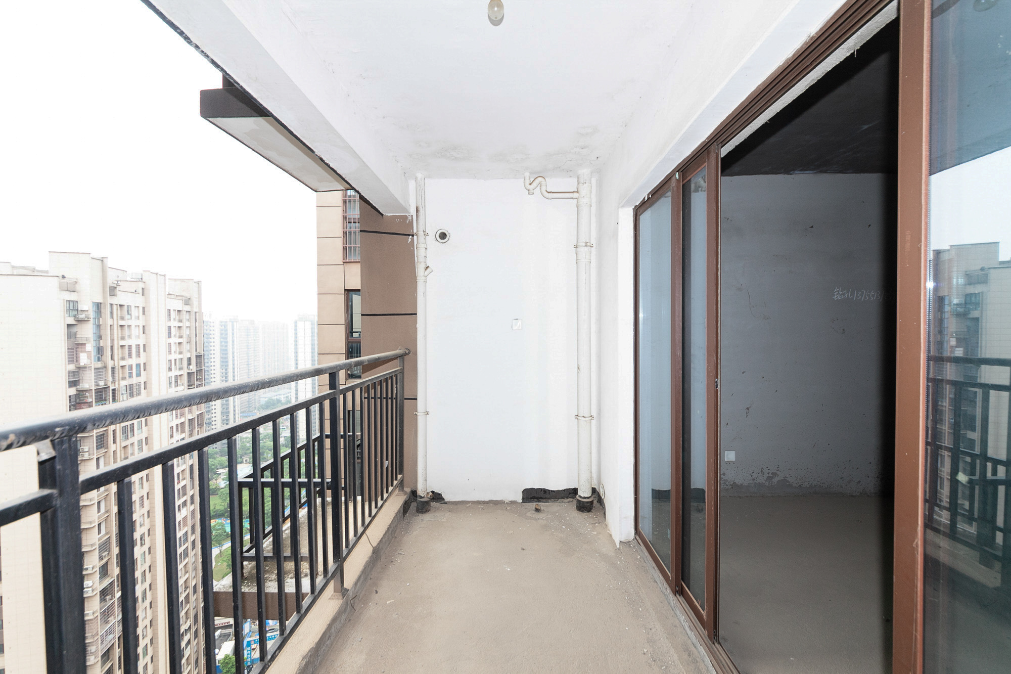 星月绿洲 4室2厅2卫 109.00万 星月绿洲 4室2厅2卫 109.00万阳台