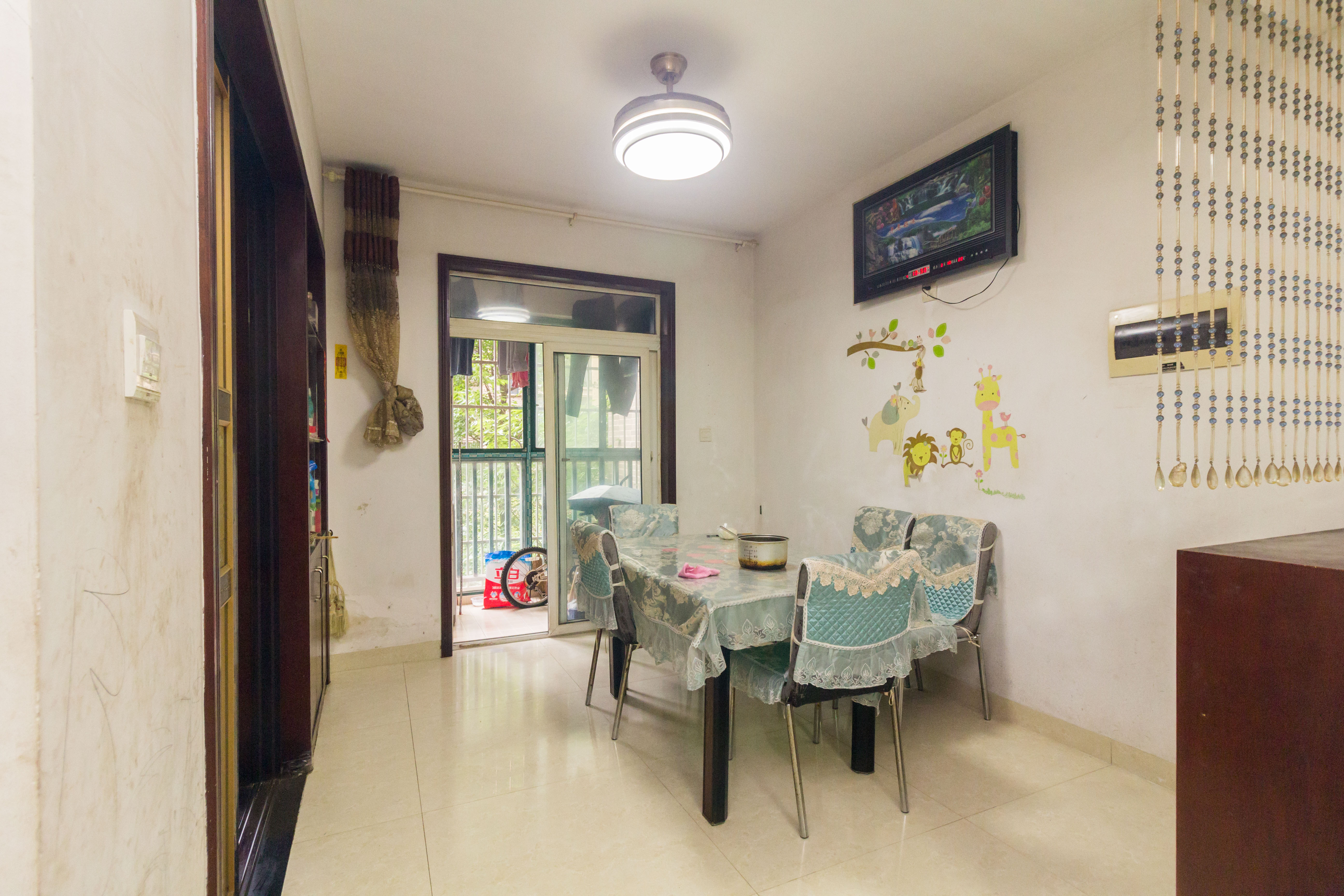 博雅湘水湾 2室2厅1卫 83.80万 博雅湘水湾 2室2厅1卫 83.80万客厅