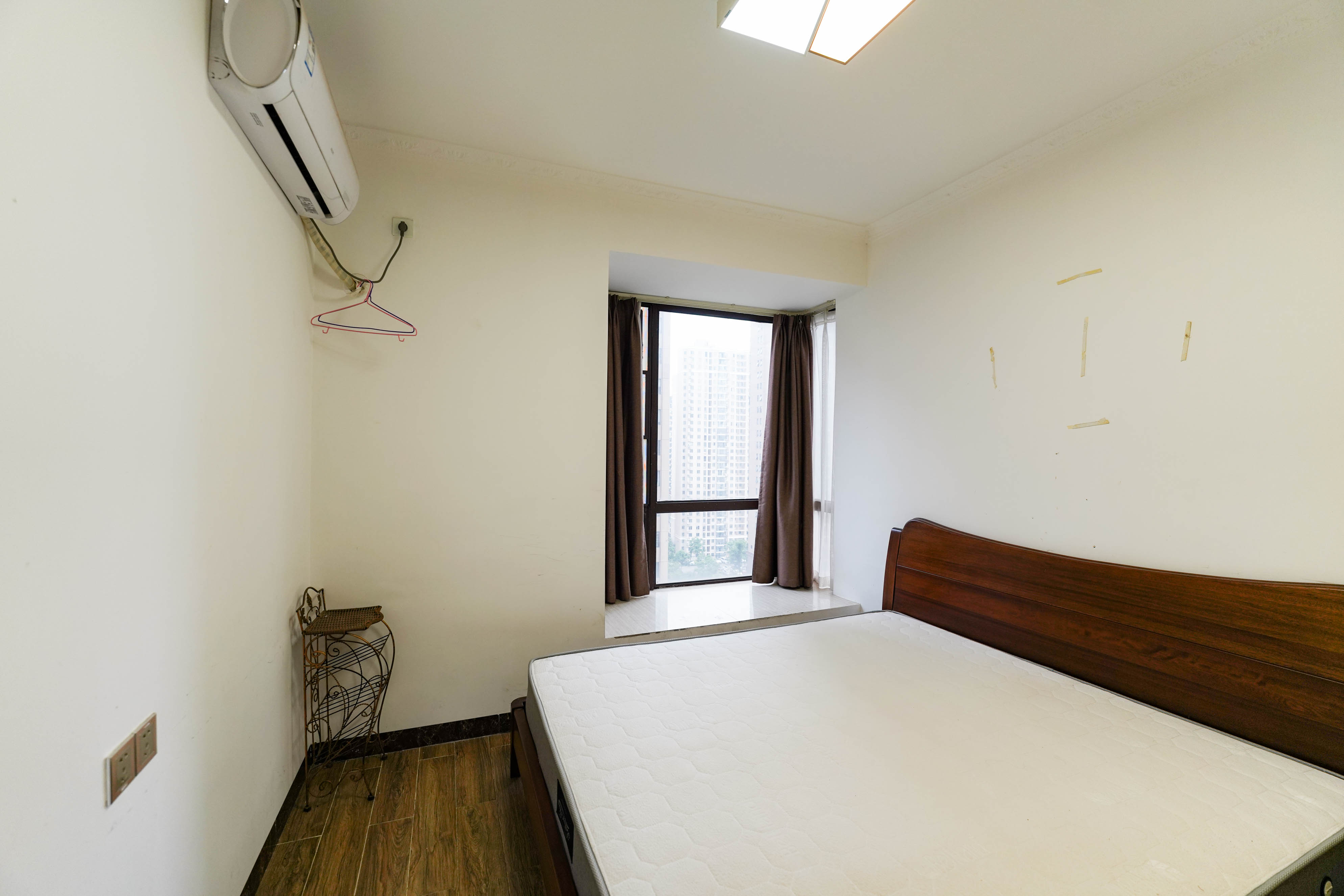中建信和城  3室2厅1卫   140.00万卧室
