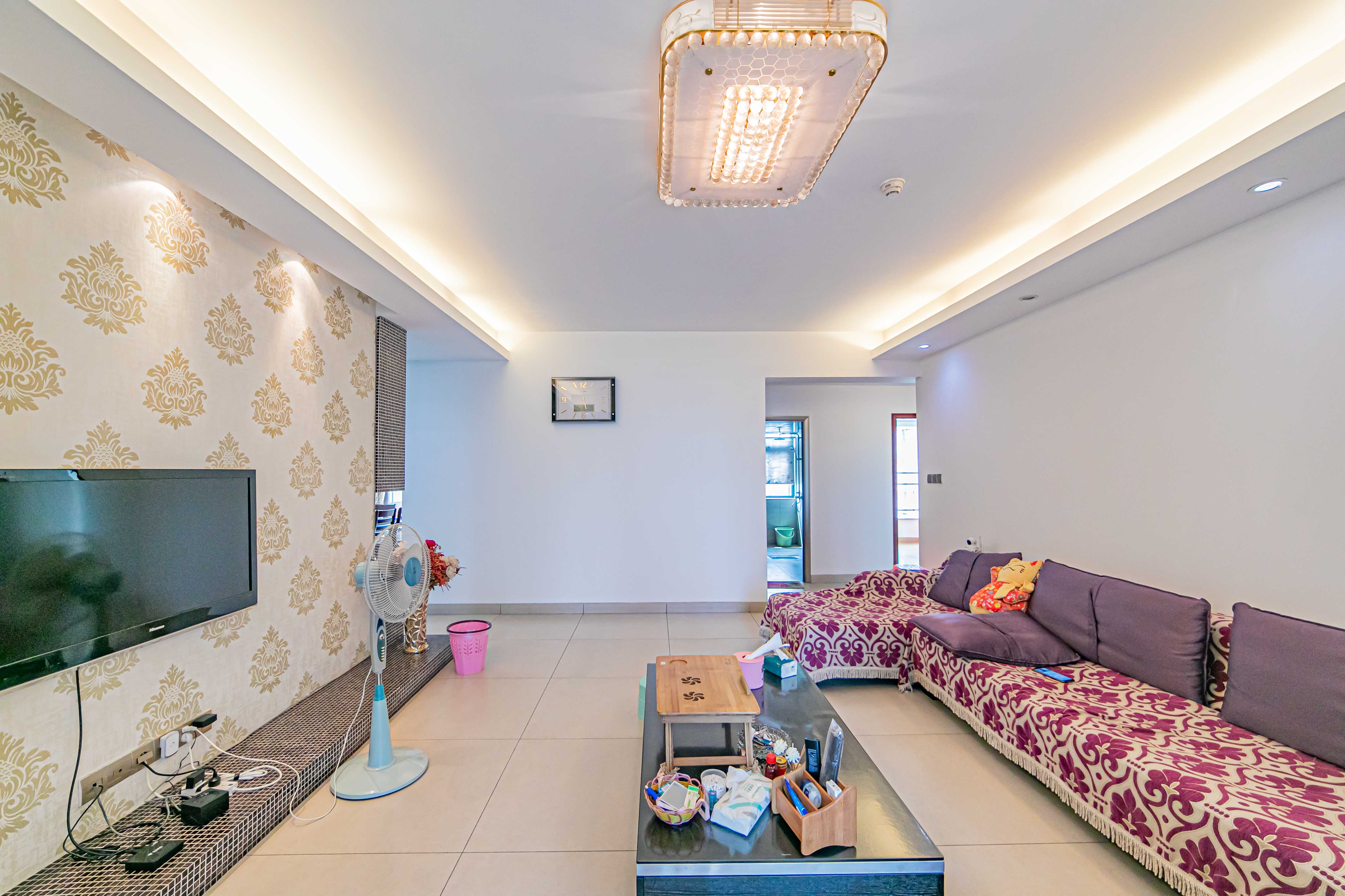 华盛新外滩 3室2厅2卫 227.00万 华盛新外滩 3室2厅2卫 227.00万客厅