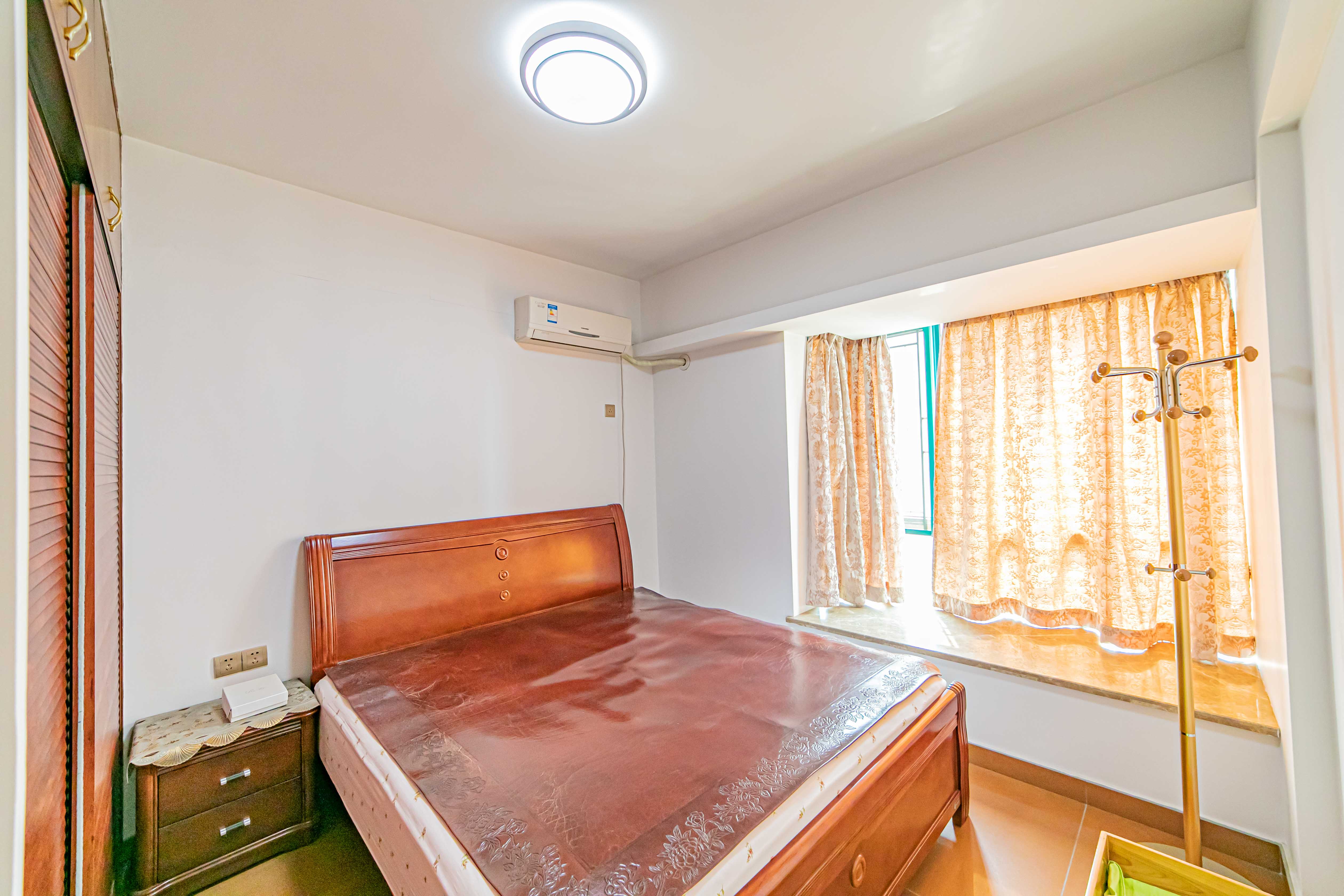 华盛新外滩 3室2厅2卫 227.00万 华盛新外滩 3室2厅2卫 227.00万卧室