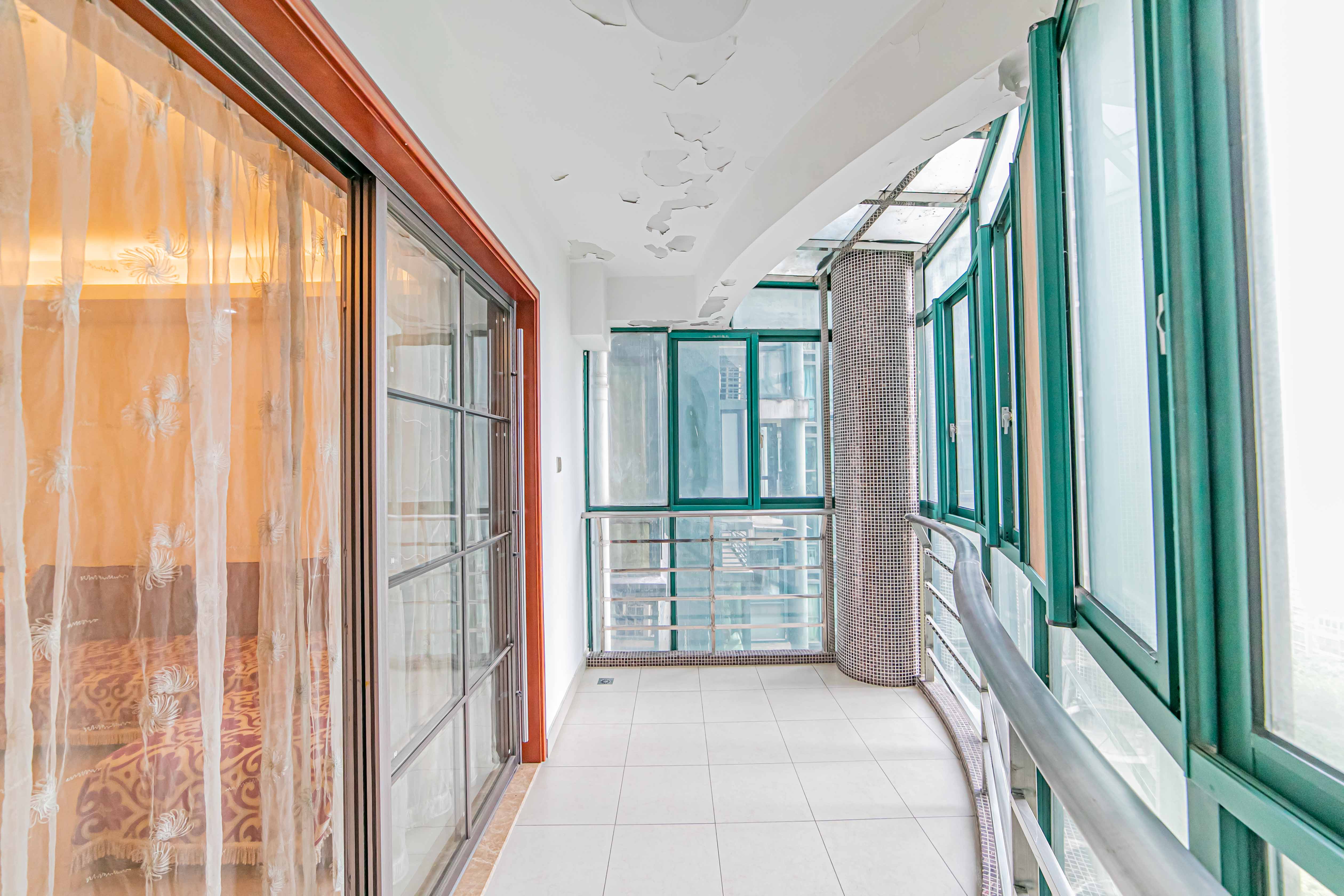 华盛新外滩 3室2厅2卫 227.00万 华盛新外滩 3室2厅2卫 227.00万阳台