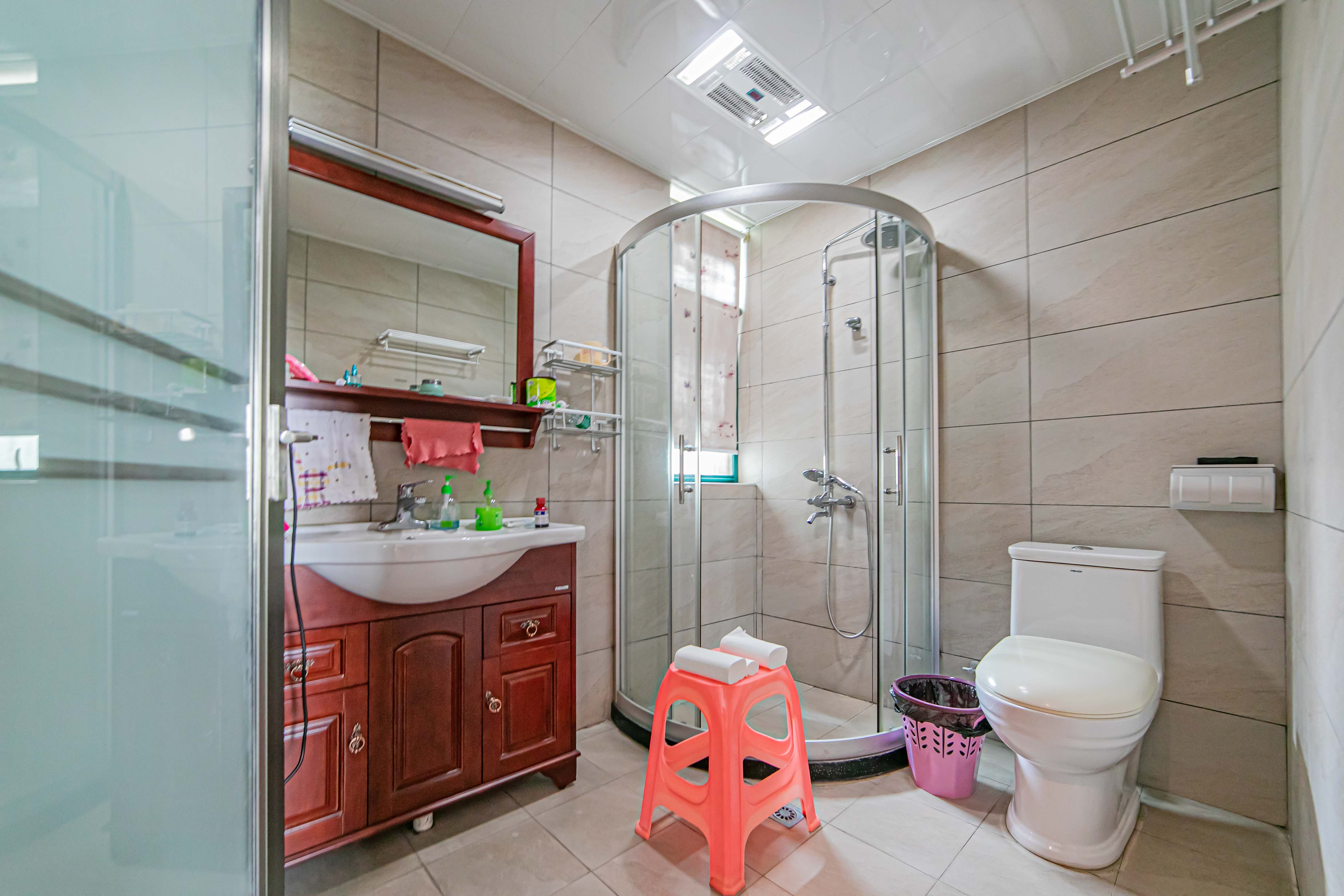 华盛新外滩 3室2厅2卫 227.00万 华盛新外滩 3室2厅2卫 227.00万卫生间