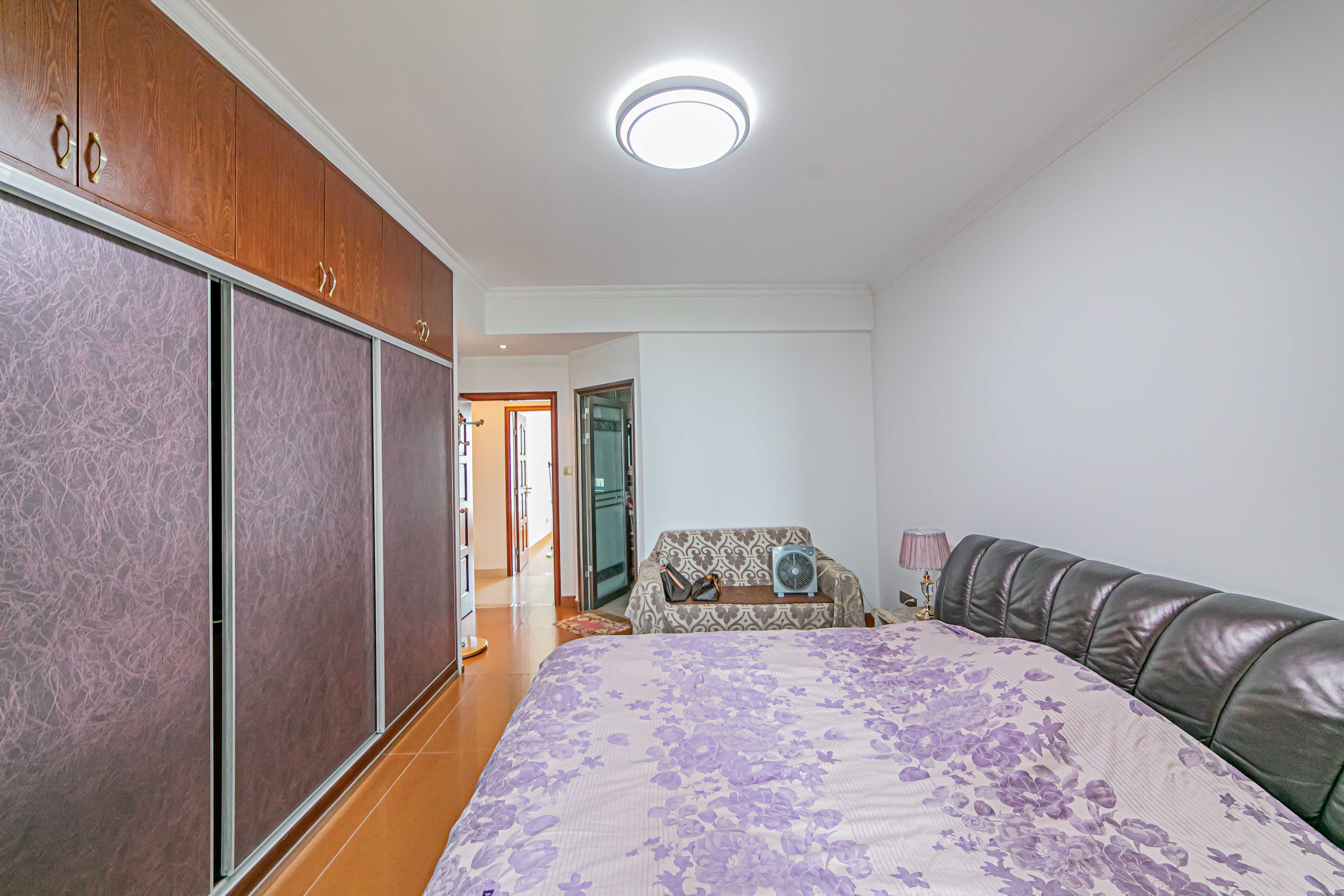 华盛新外滩 3室2厅2卫 227.00万 华盛新外滩 3室2厅2卫 227.00万卧室