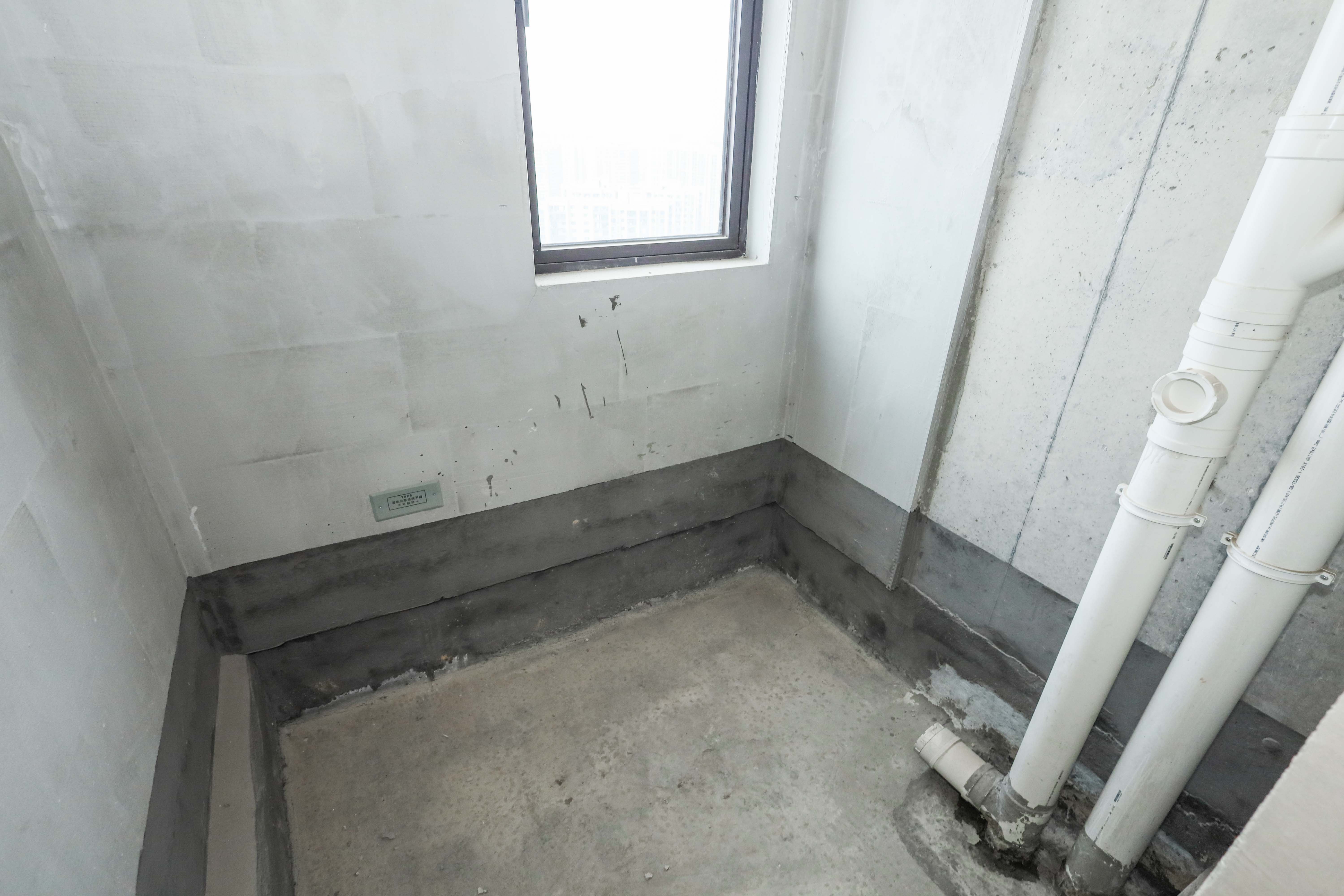 建发央著  4室2厅2卫   318.00万卫生间