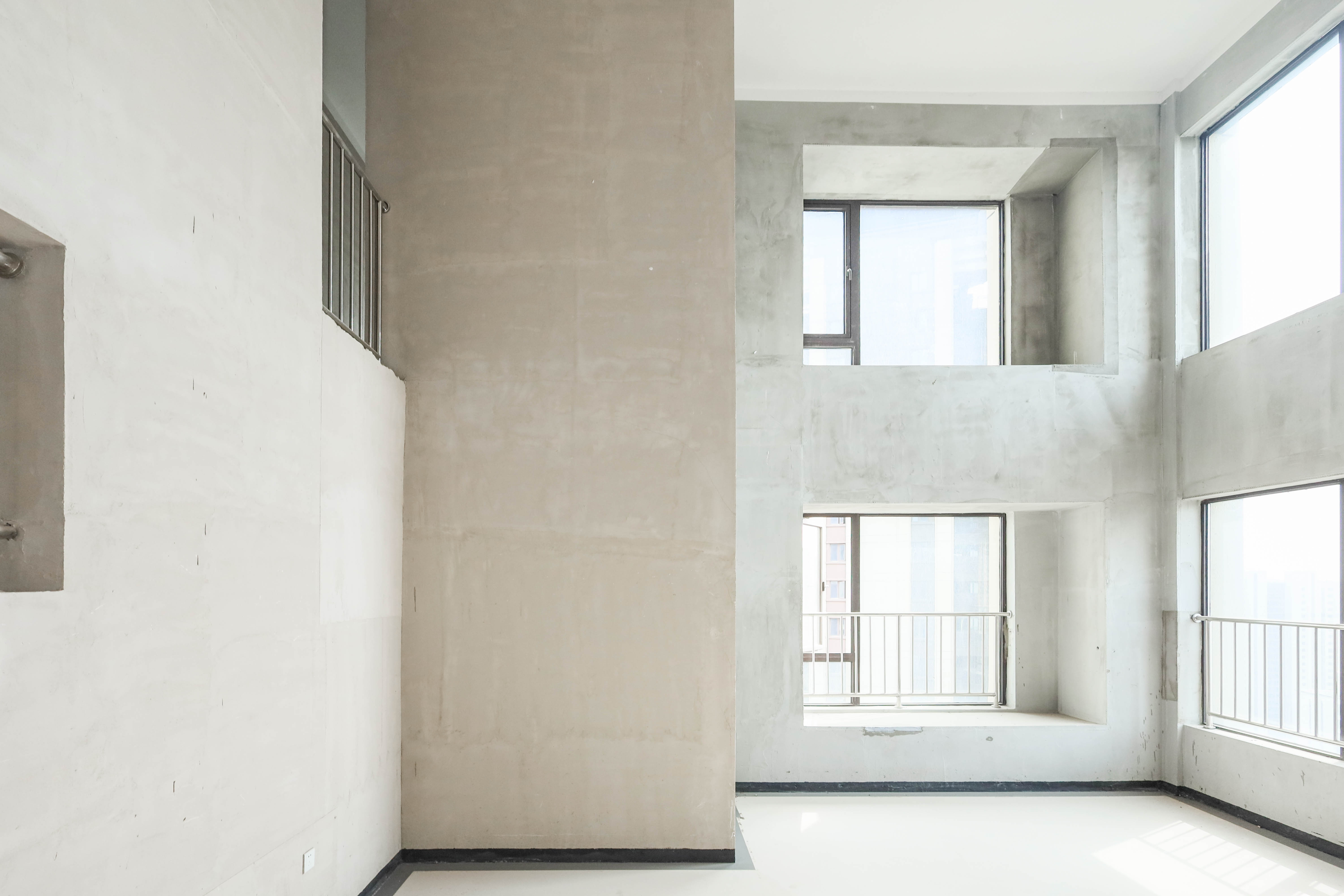 建发央著  4室2厅2卫   318.00万客厅