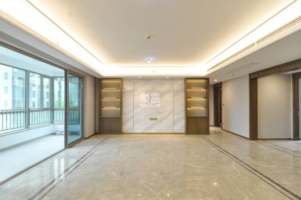 梅溪湖金茂湾  4室2厅3卫   298.00万