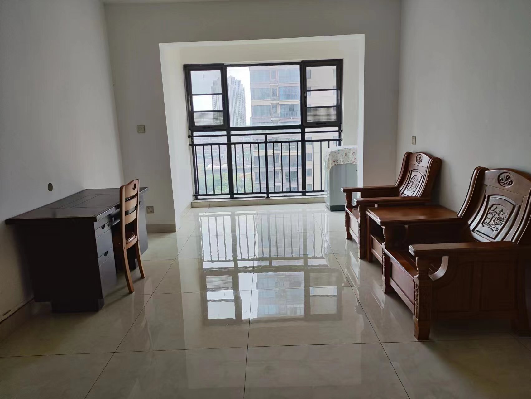 春藤小镇  3室2厅1卫   82.00万 春藤小镇  3室2厅1卫   82.00万室内图