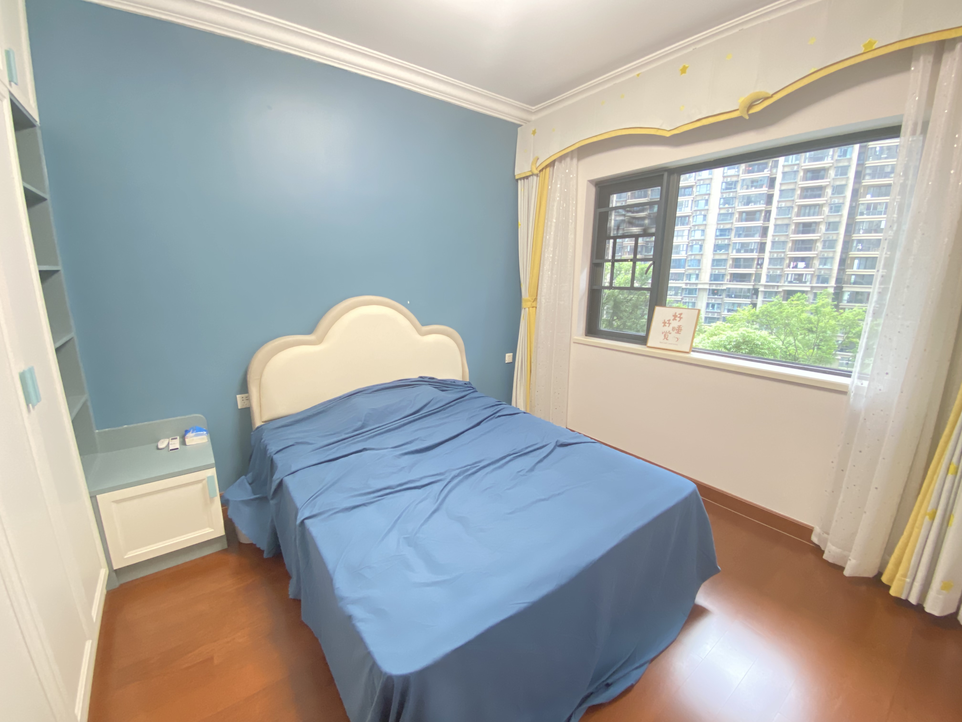 恒大华府  3室2厅2卫   106.00万 恒大华府  3室2厅2卫   106.00万室内图