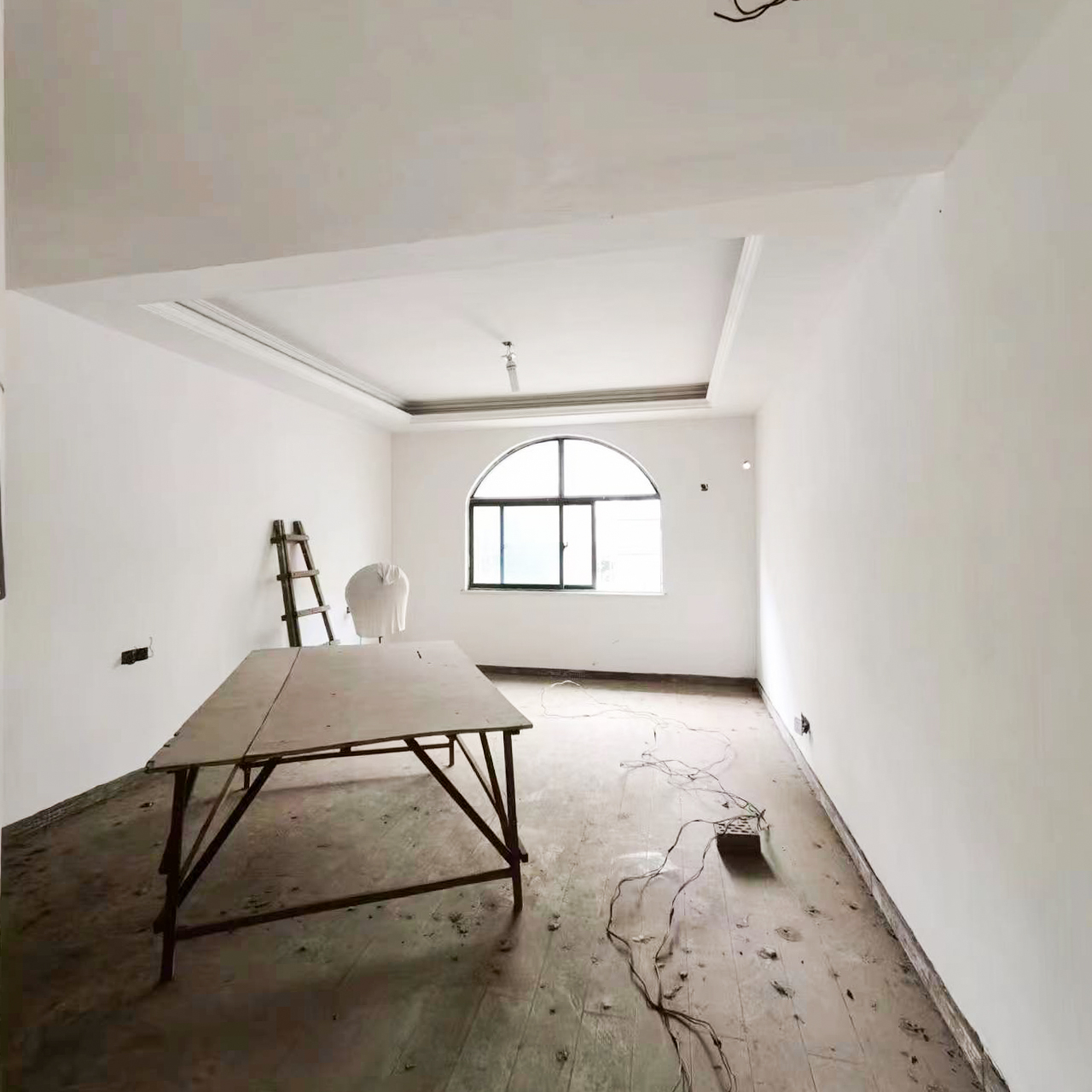 紫气东来(高速公路管理局单位房) 4室2厅1卫 88.00万 紫气东来(高速公路管理局单位房) 4室2厅1卫 88.00万卧室