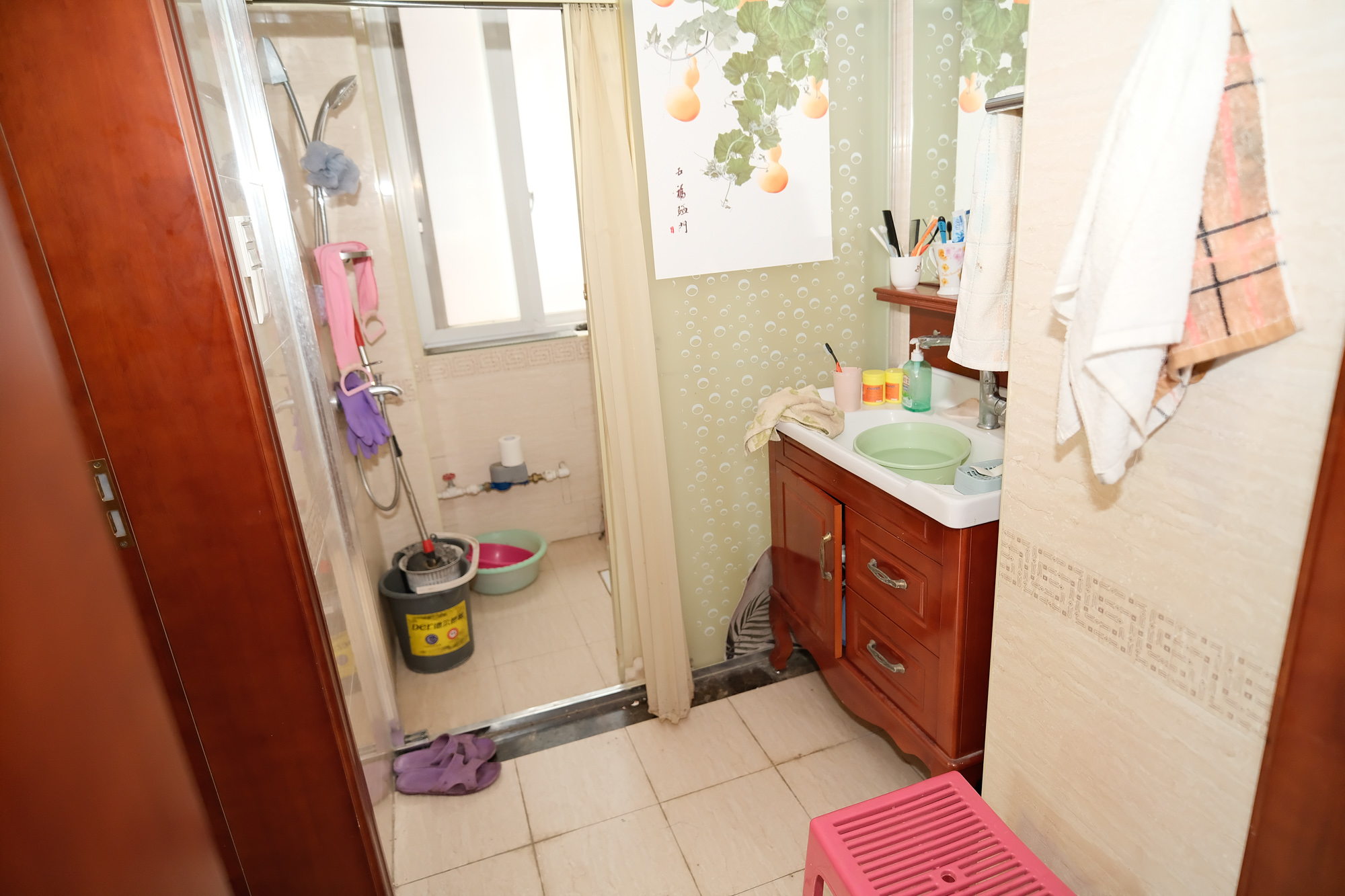 楚天馨苑 3室2厅2卫 99.00万 楚天馨苑 3室2厅2卫 99.00万卫生间