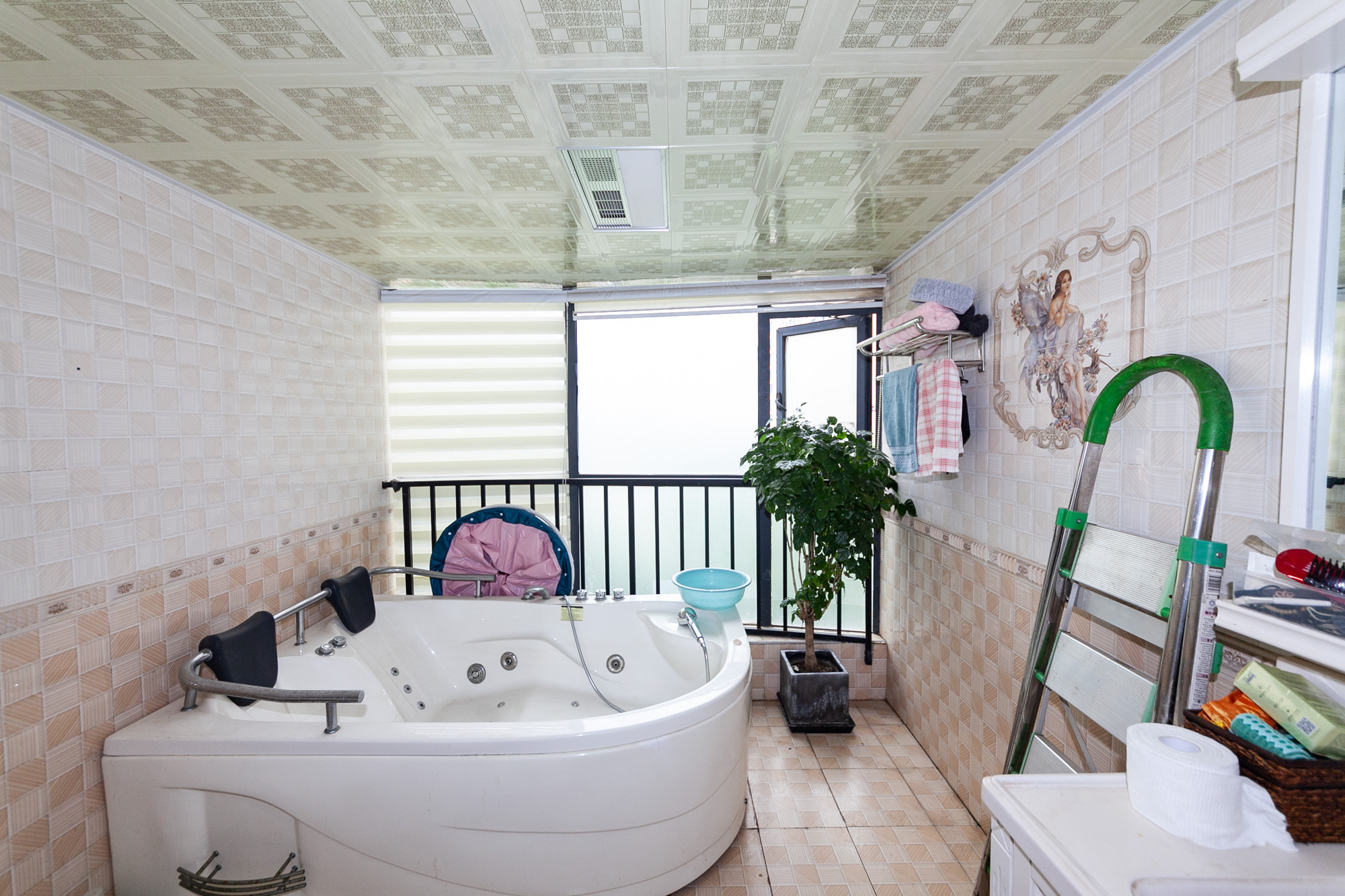 勤诚达新界  4室2厅1卫   139.90万 勤诚达新界  4室2厅1卫   139.90万其他