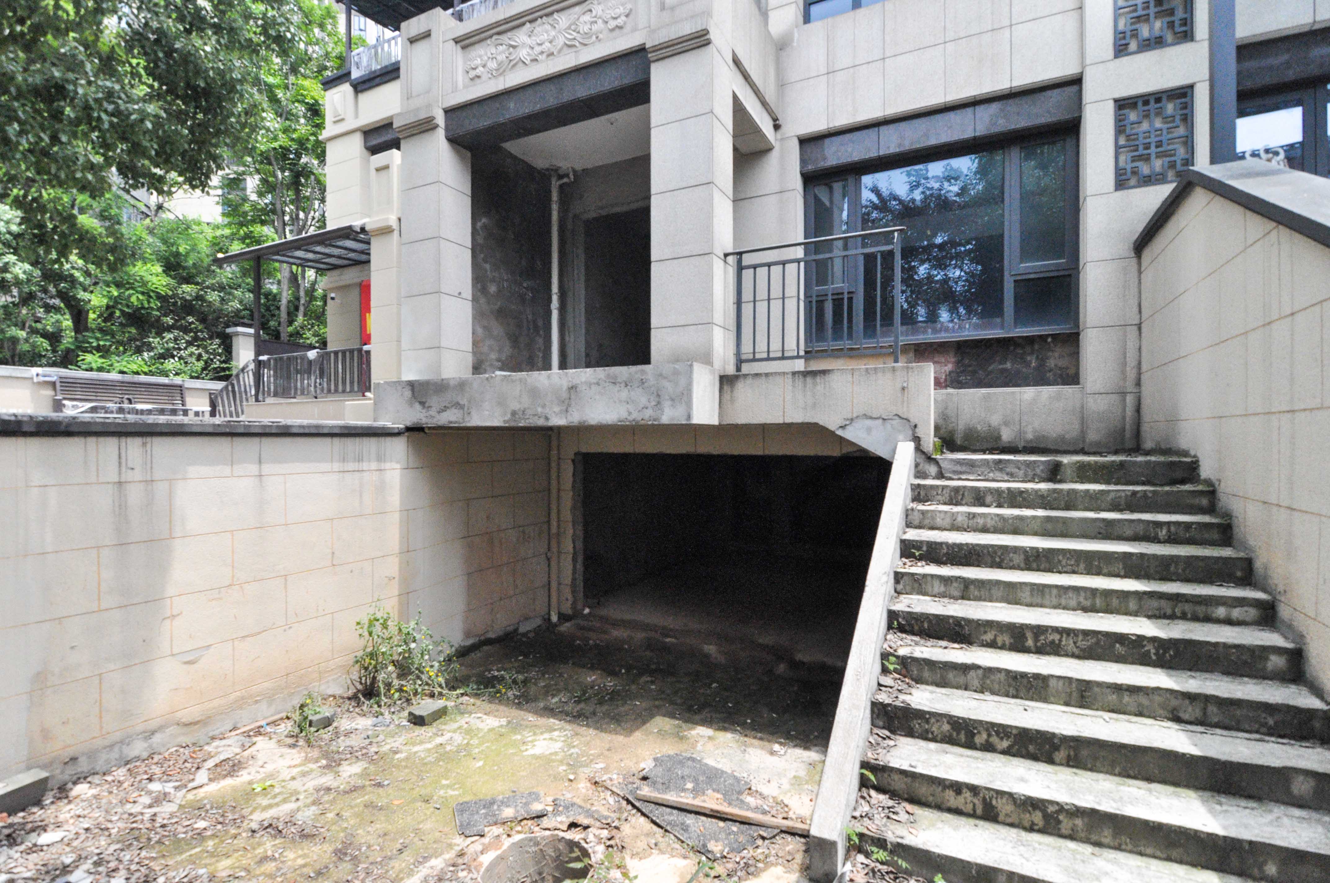 长房梅溪香山  6室3厅4卫    990.0万其他
