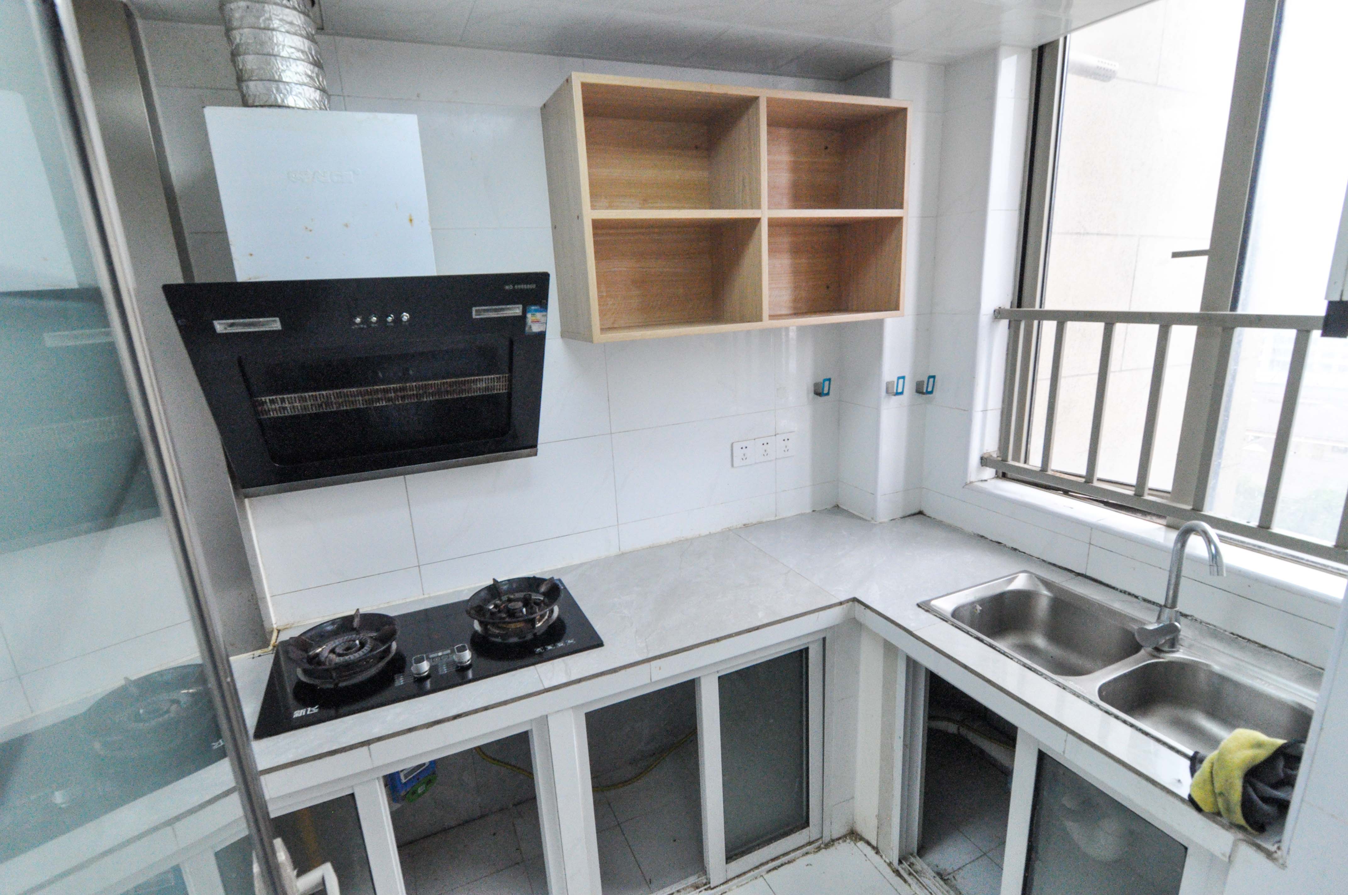 梅溪湖金茂悦(金悦雅苑) 4室2厅2卫 146.8万 梅溪湖金茂悦(金悦雅苑) 4室2厅2卫 146.8万厨房