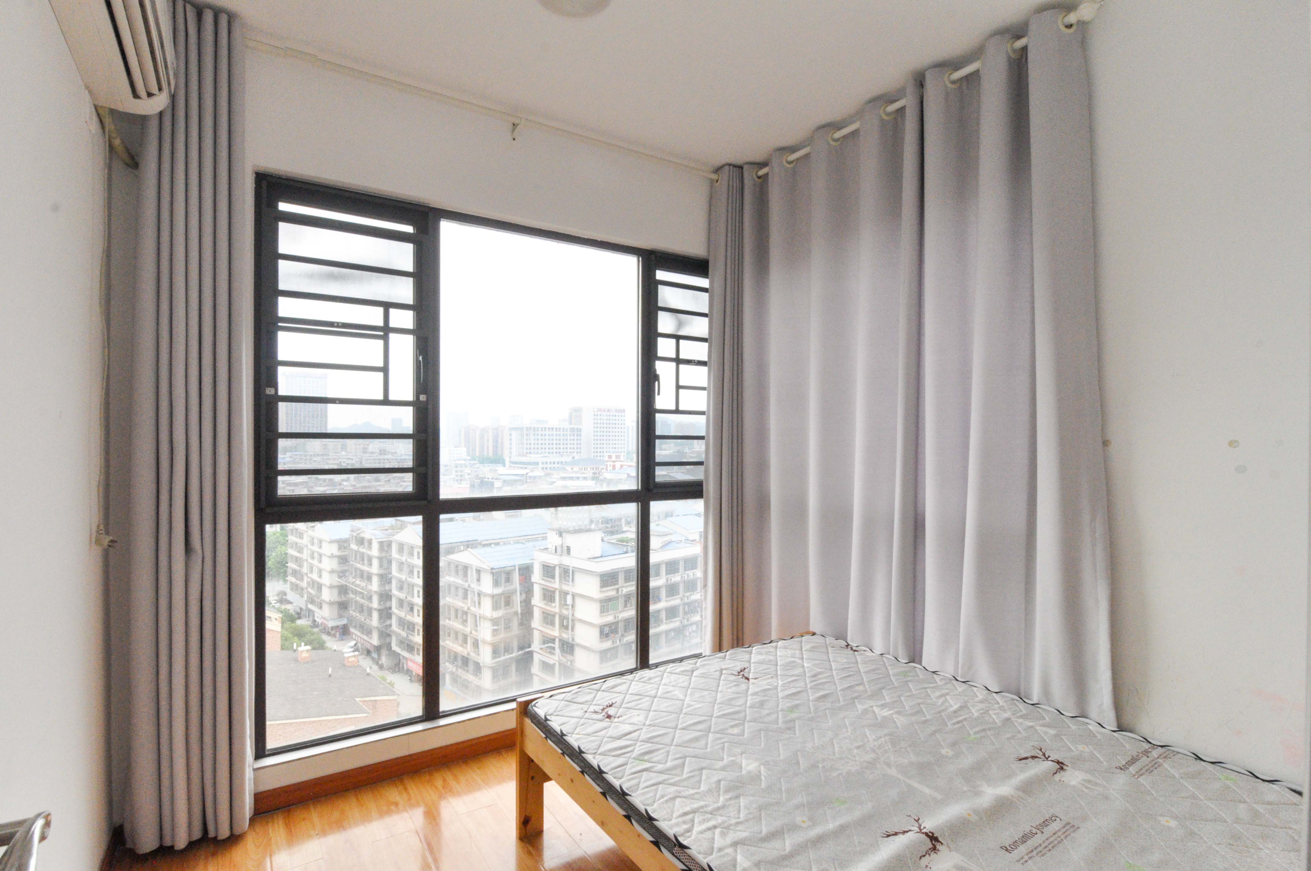 梅溪湖金茂悦(金悦雅苑) 4室2厅2卫 146.8万 梅溪湖金茂悦(金悦雅苑) 4室2厅2卫 146.8万卧室