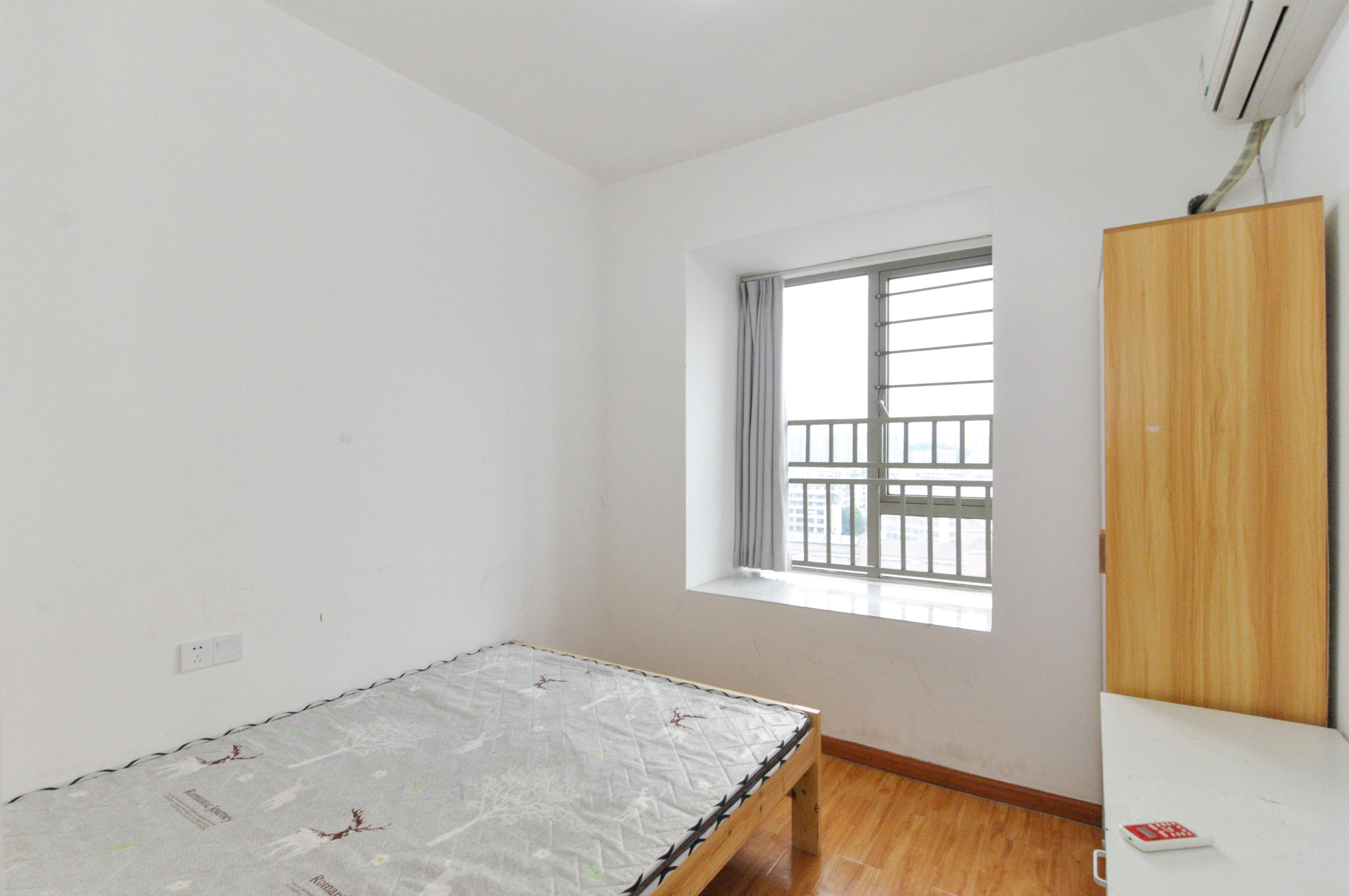 梅溪湖金茂悦(金悦雅苑) 4室2厅2卫 146.8万 梅溪湖金茂悦(金悦雅苑) 4室2厅2卫 146.8万卧室