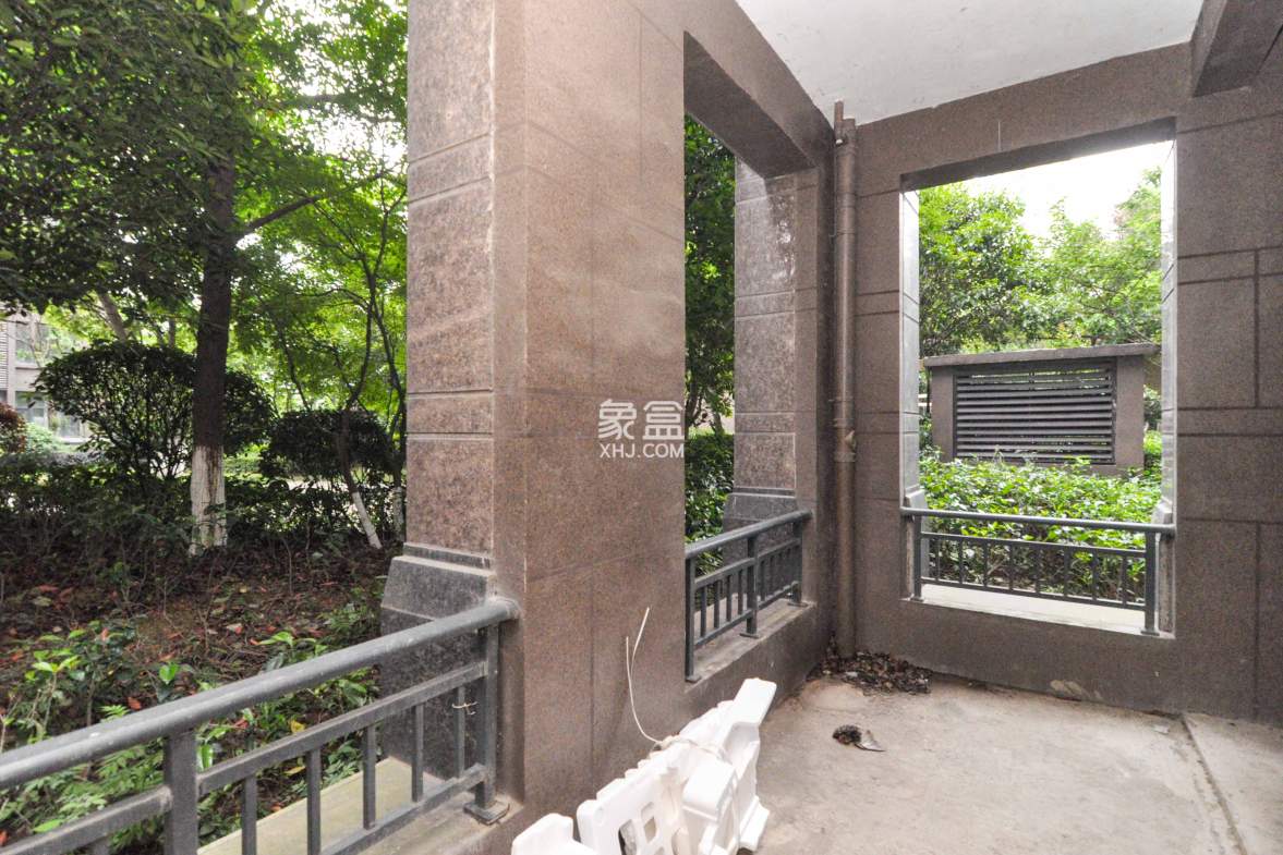 中海梅溪湖壹号 4室2厅2卫 298.00万 中海梅溪湖壹号 4室2厅2卫 298.00万其他