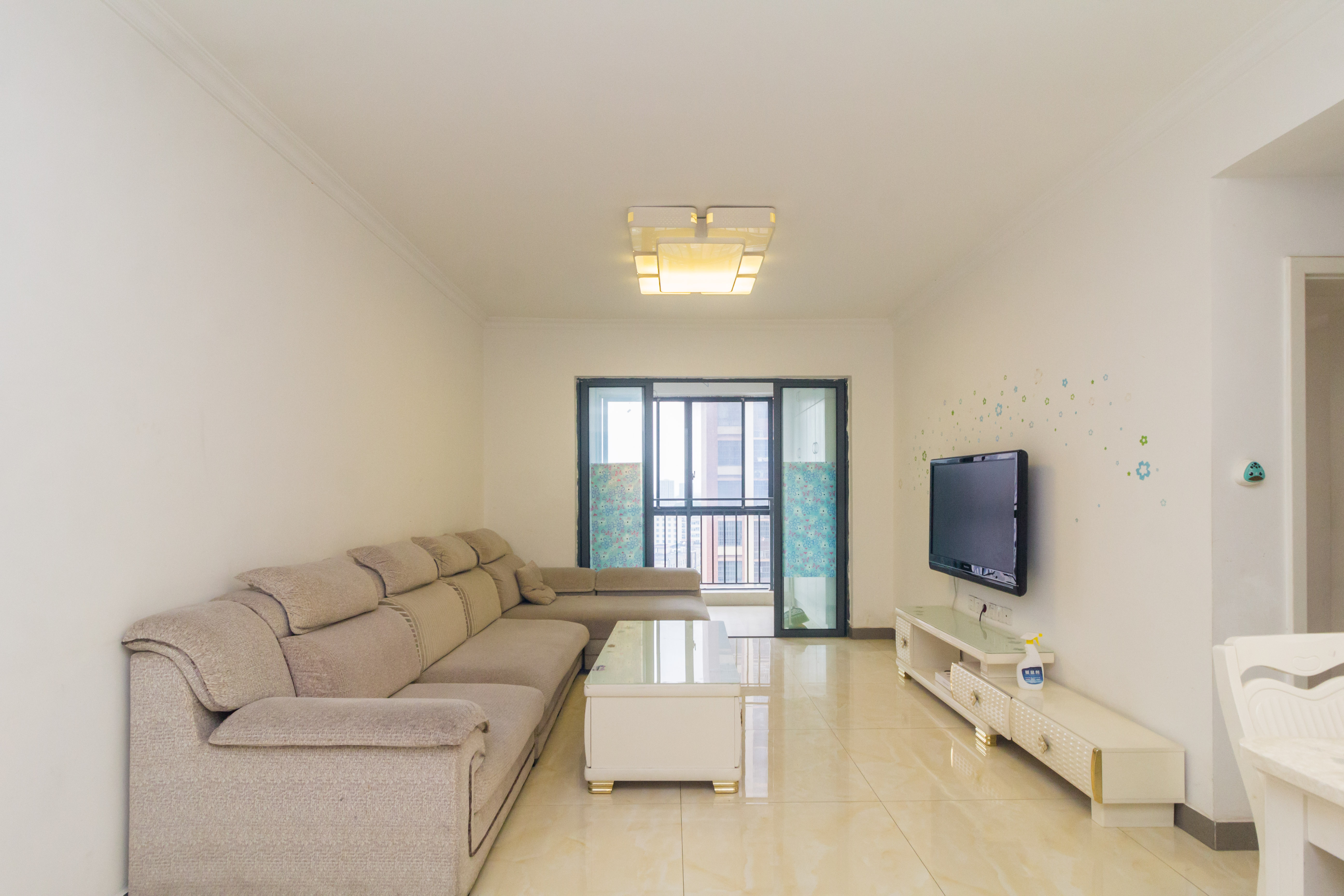 海德公园 3室2厅1卫 68.20万 海德公园 3室2厅1卫 68.20万客厅