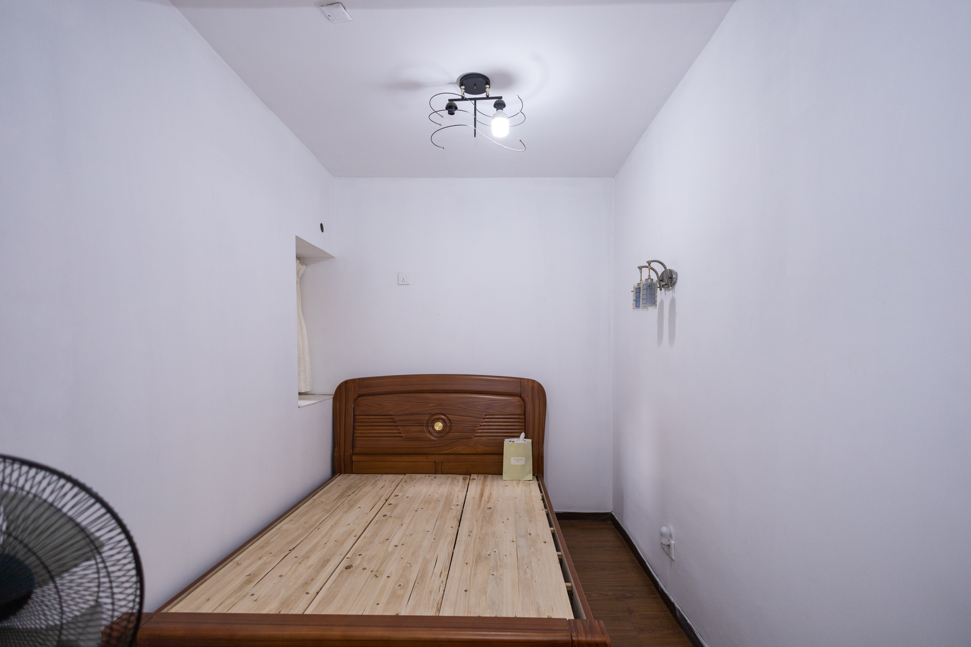 在水一方  2室1厅1卫   60.00万 在水一方  2室1厅1卫   60.00万卧室