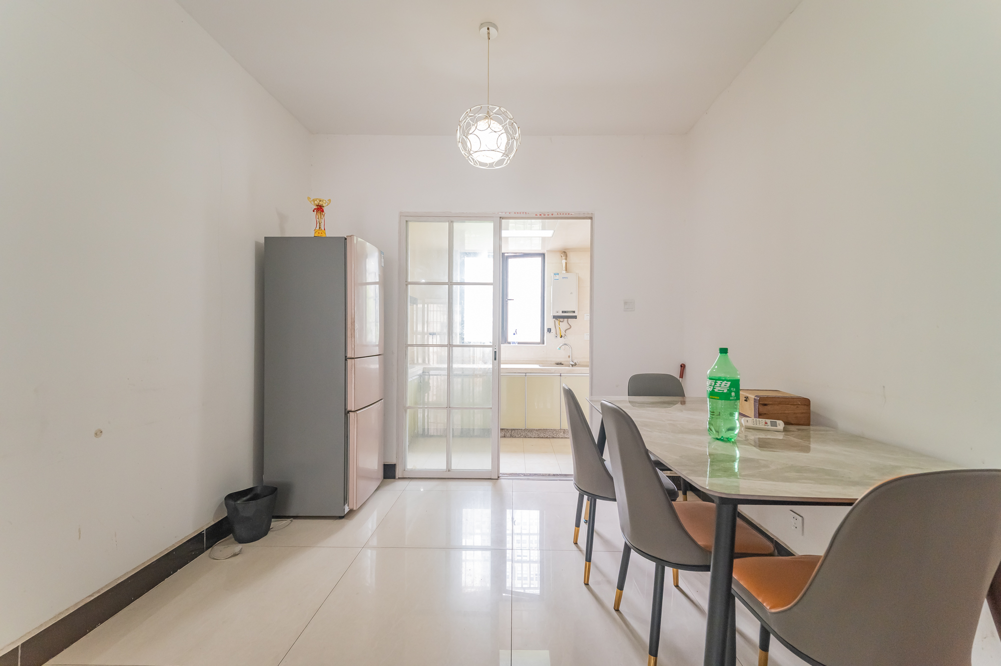 鹏基诺亚山林 4室2厅1卫 105.0万 鹏基诺亚山林 4室2厅1卫 105.0万客厅