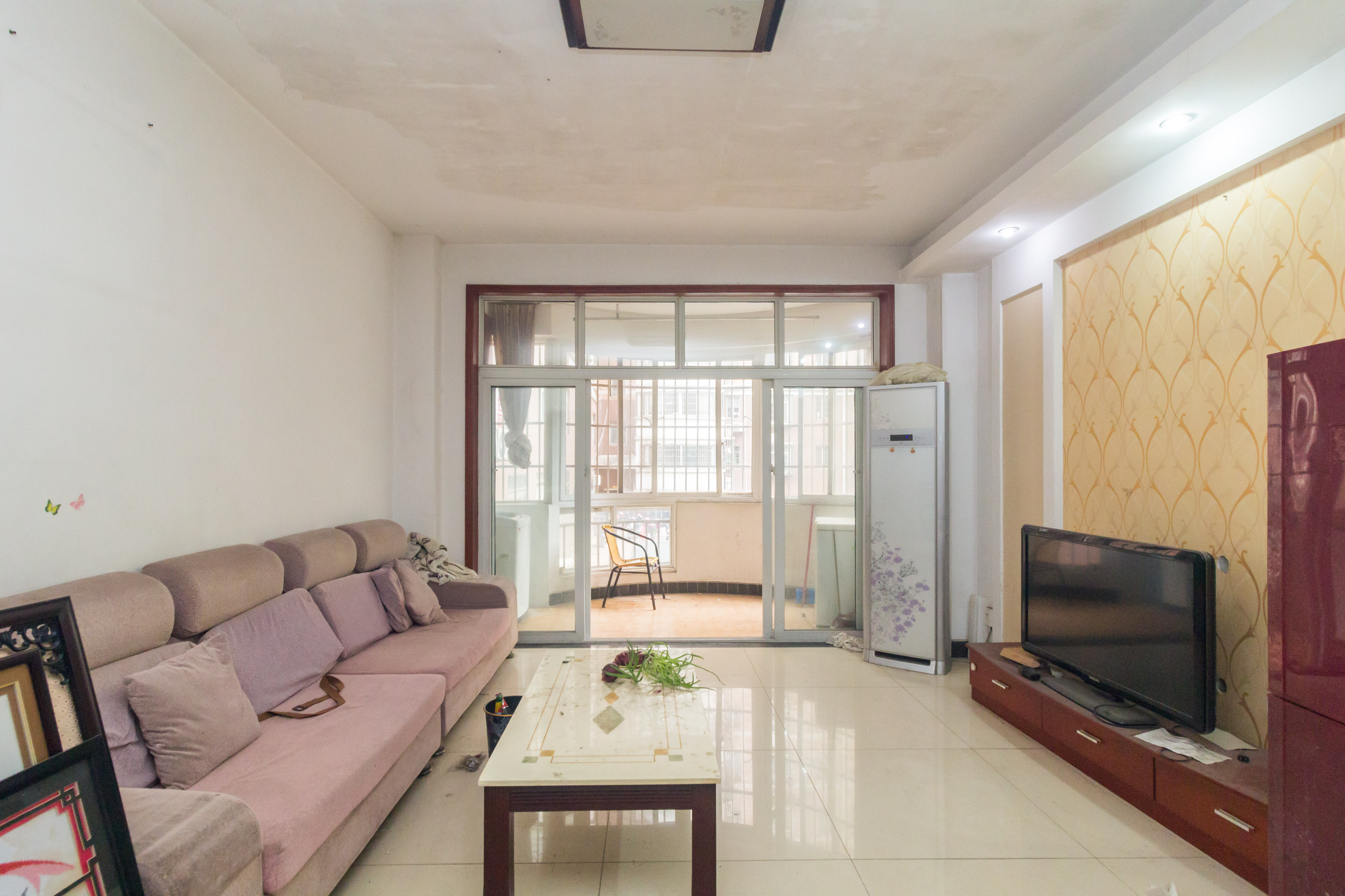 星城国际 2室2厅1卫 44.95万 星城国际 2室2厅1卫 44.95万客厅