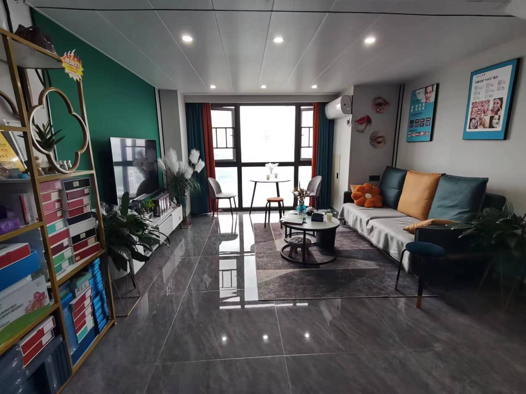 朗廷览江 2室2厅1卫 56.80万 朗廷览江 2室2厅1卫 56.80万室内图