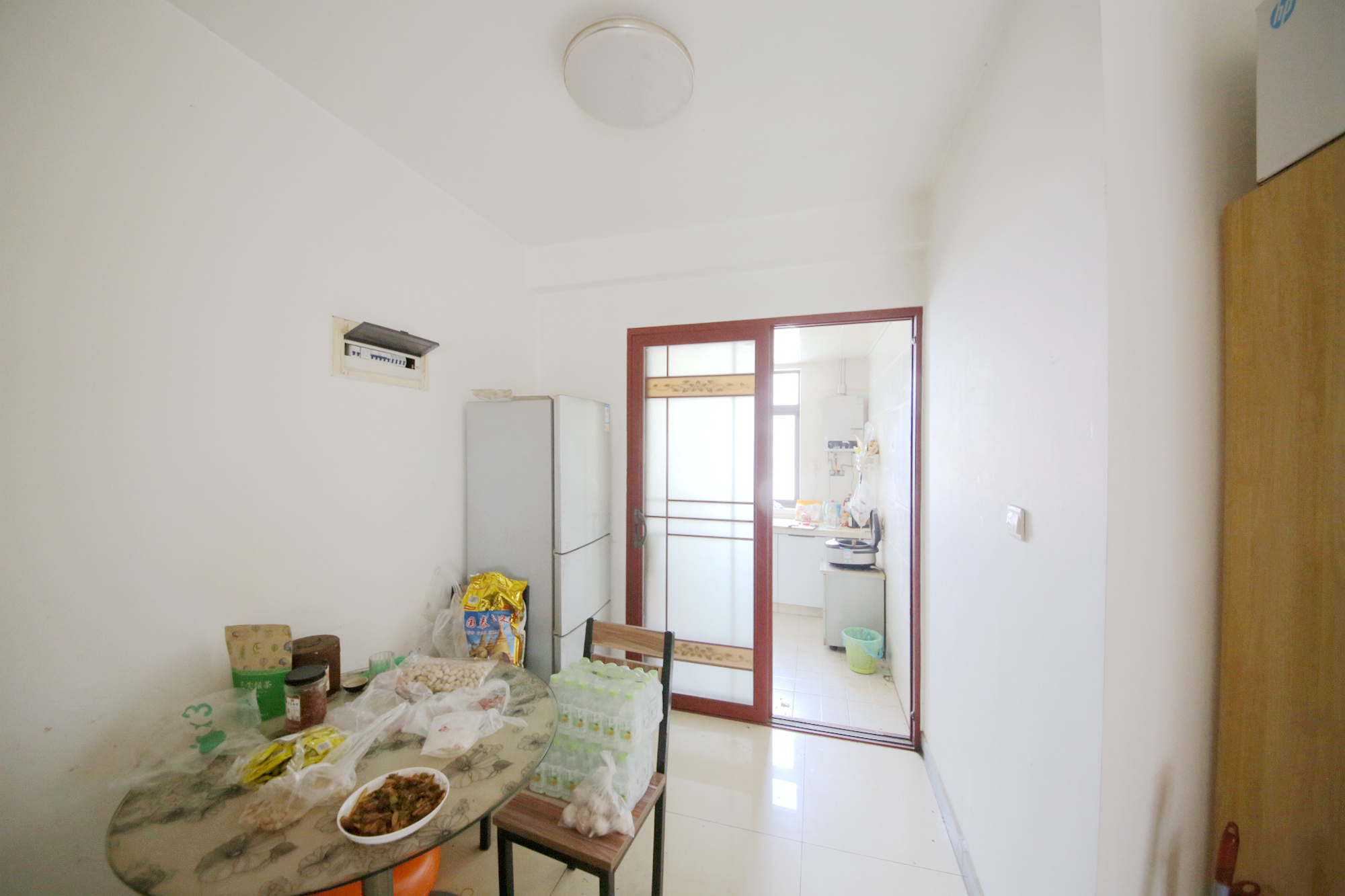 天下一家  3室2厅1卫    91.5万客厅