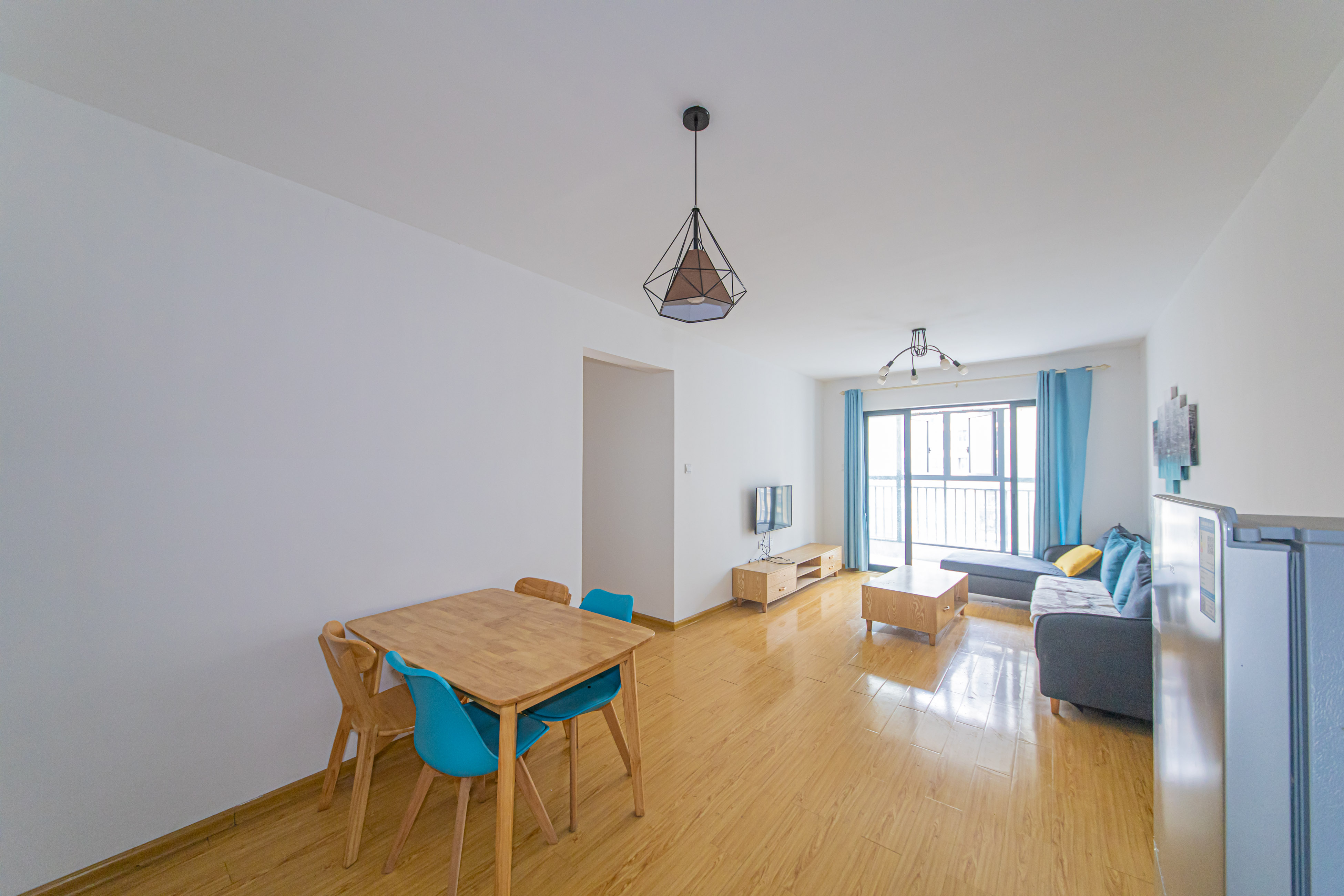 中建芙蓉嘉苑  3室2厅1卫   95.00万 中建芙蓉嘉苑  3室2厅1卫   95.00万客厅