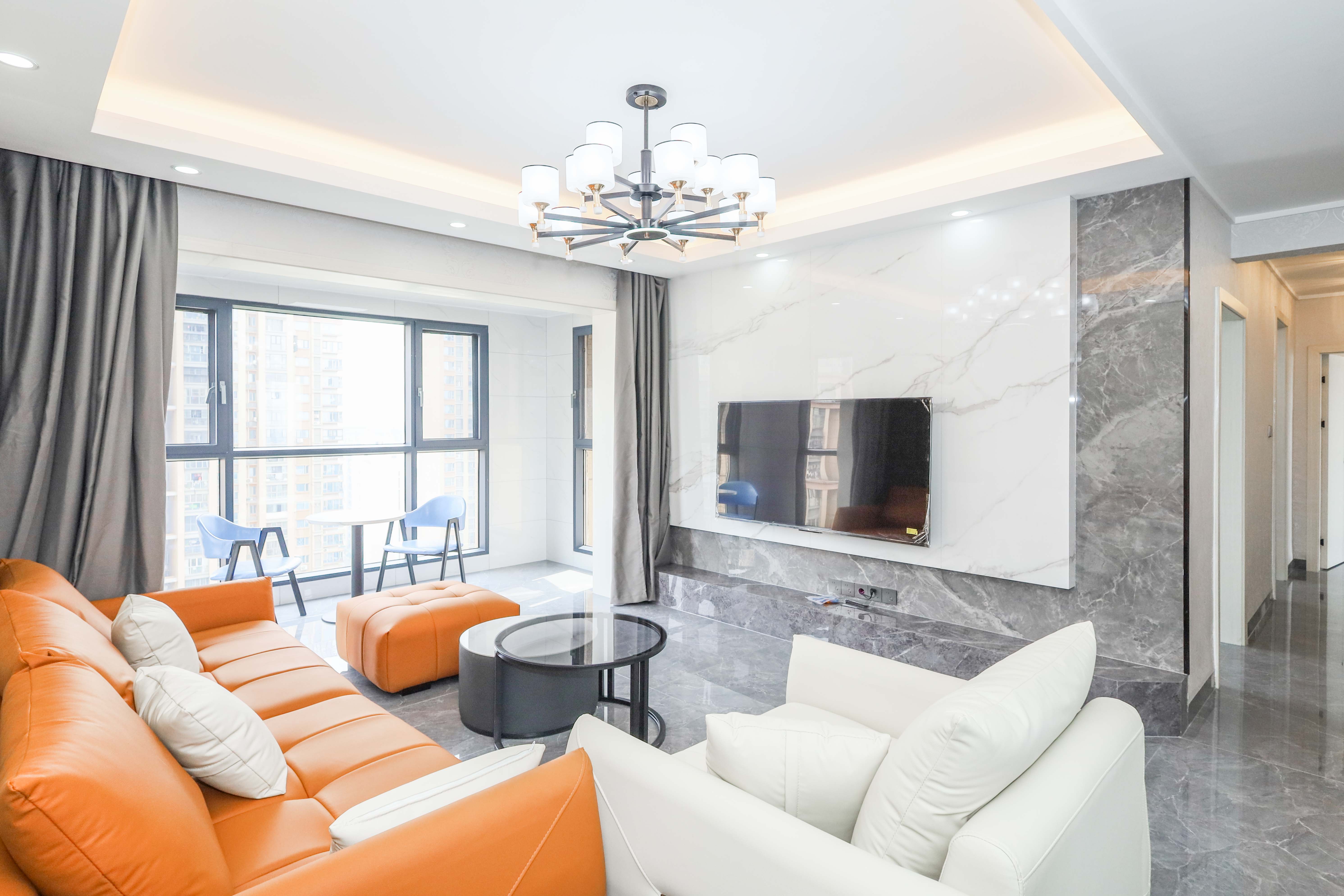 潇湘奥林匹克花园  4室2厅1卫    144.8万客厅