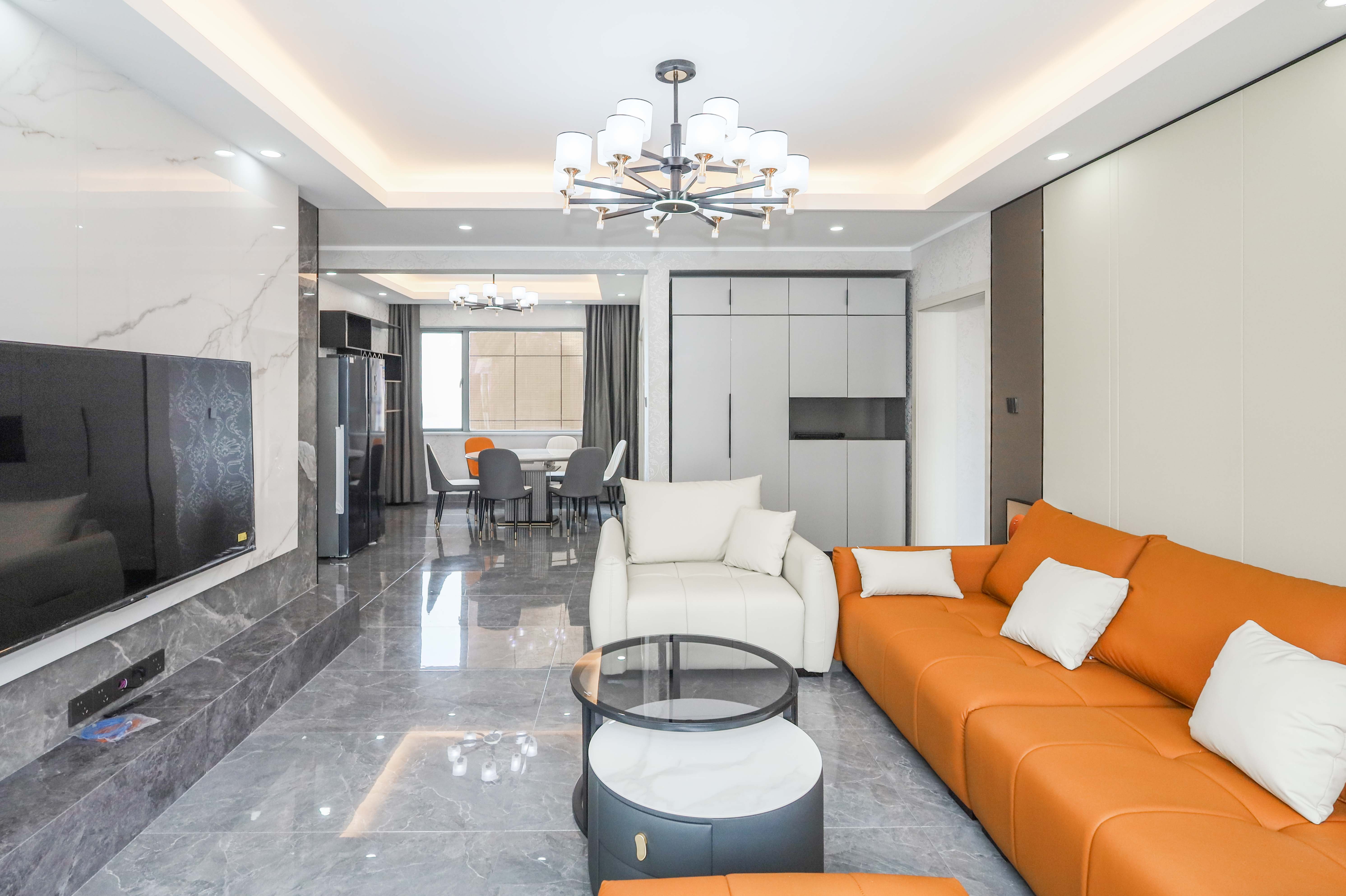 潇湘奥林匹克花园  4室2厅1卫    144.8万客厅