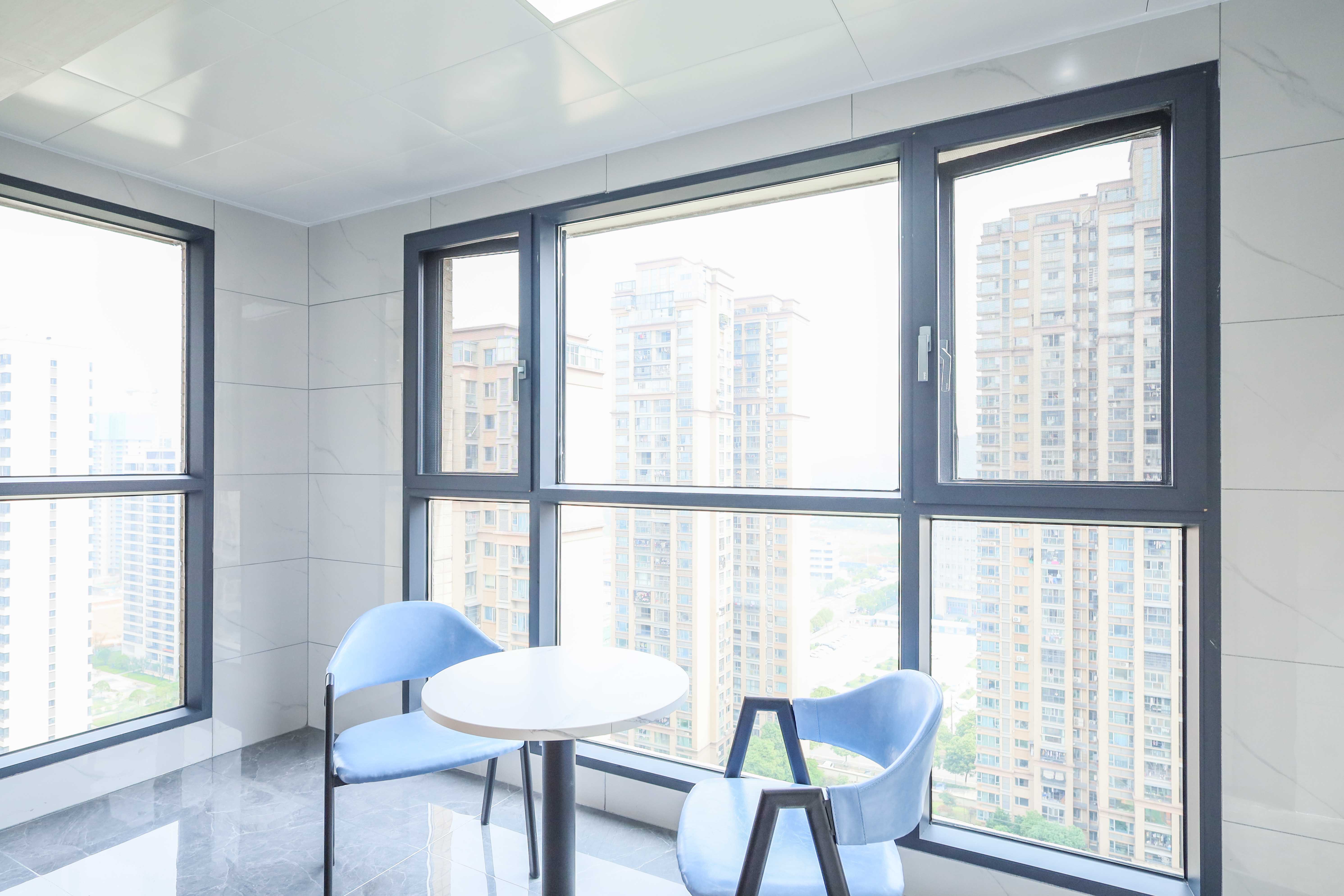 潇湘奥林匹克花园  4室2厅1卫    144.8万阳台