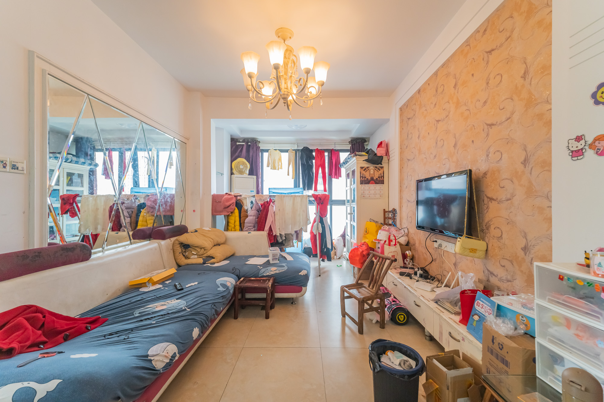 恒基凯旋门一二期  2室2厅1卫   72.80万 恒基凯旋门一二期  2室2厅1卫   72.80万客厅