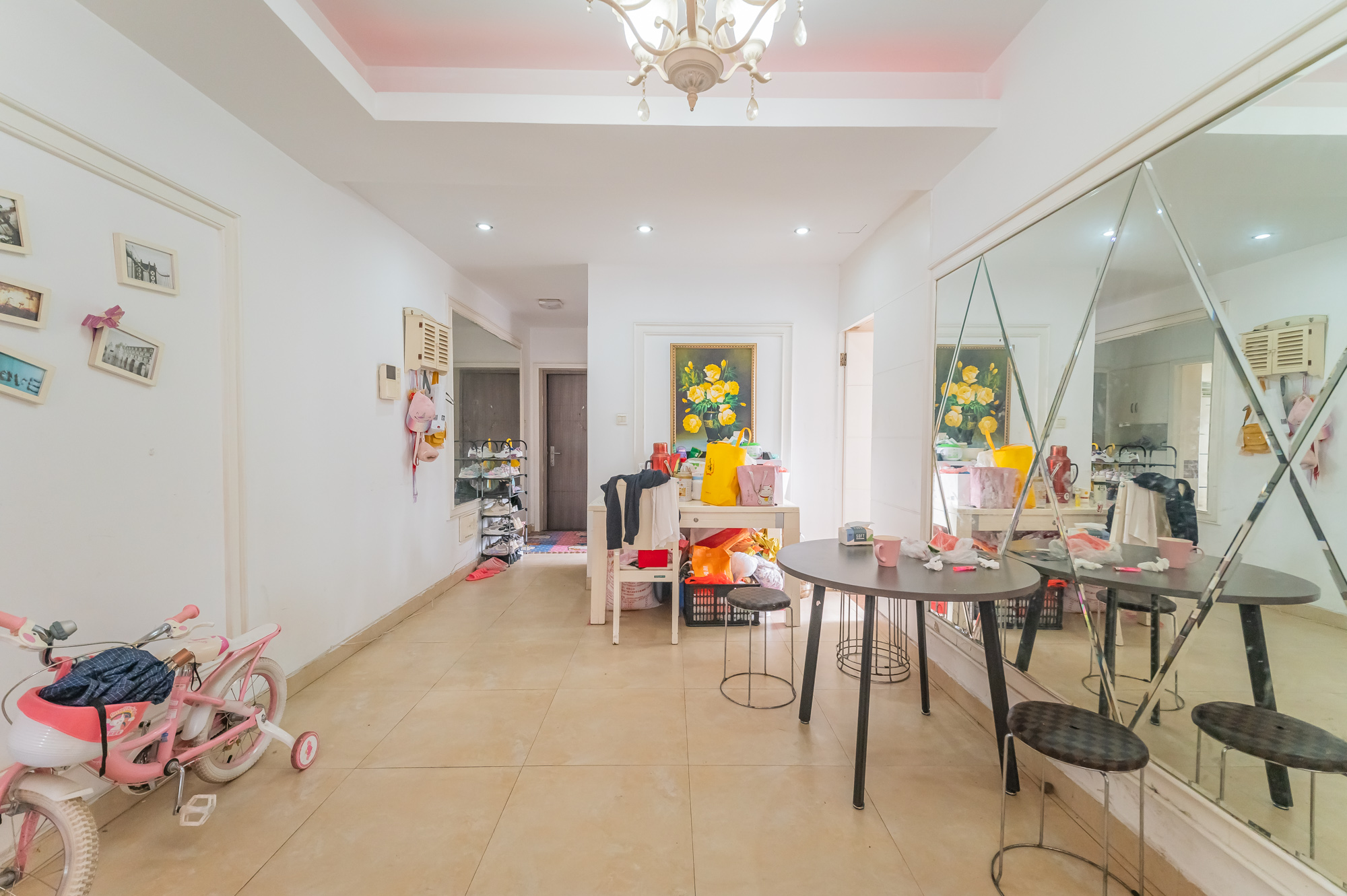 恒基凯旋门一二期  2室2厅1卫   72.80万 恒基凯旋门一二期  2室2厅1卫   72.80万客厅