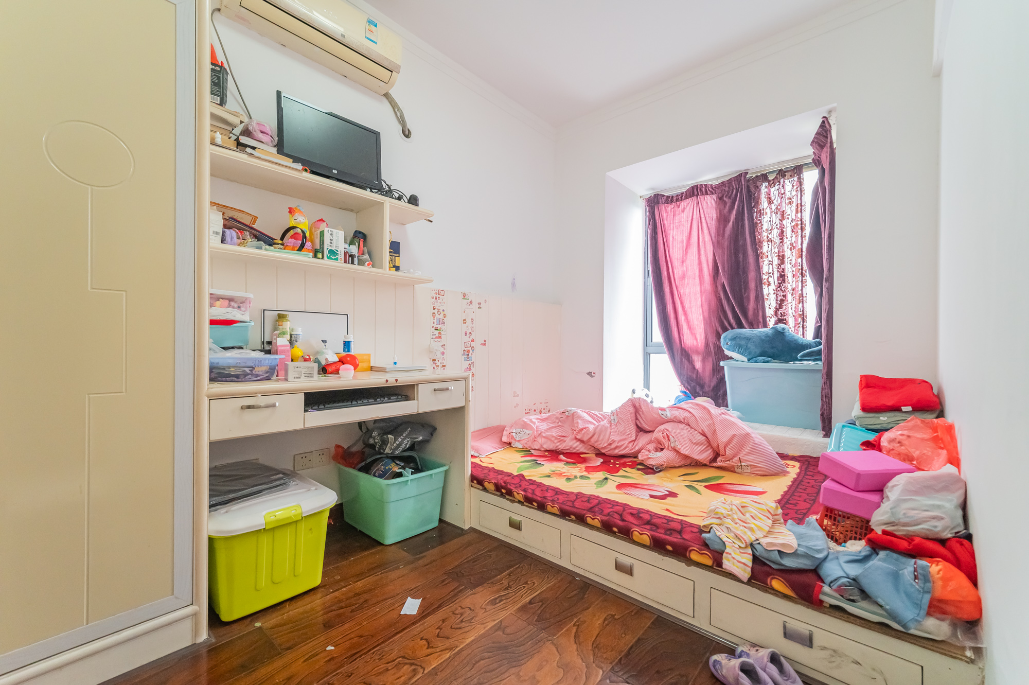 恒基凯旋门一二期  2室2厅1卫   72.80万 恒基凯旋门一二期  2室2厅1卫   72.80万卧室