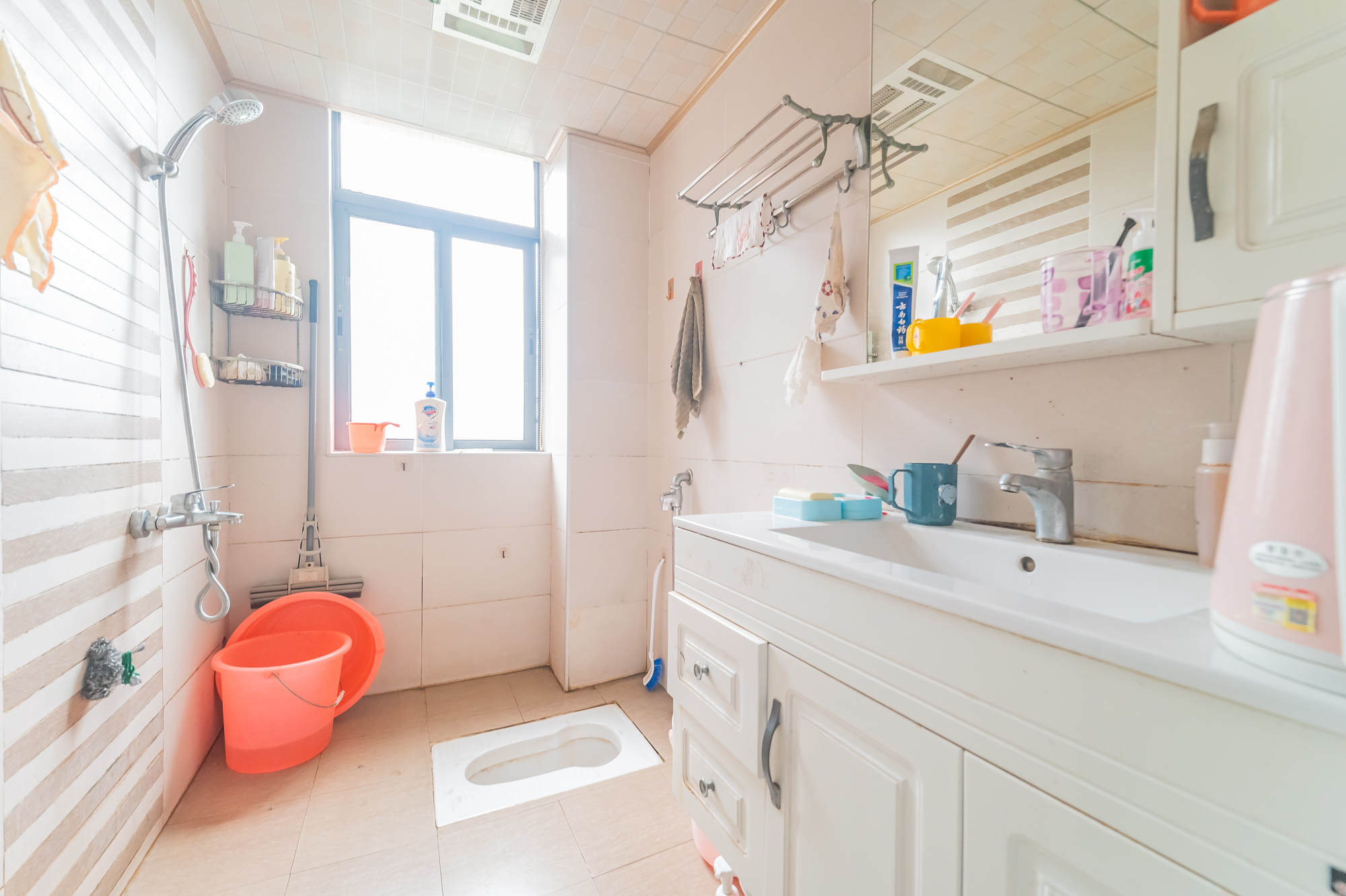 恒基凯旋门一二期  2室2厅1卫   72.80万 恒基凯旋门一二期  2室2厅1卫   72.80万卫生间