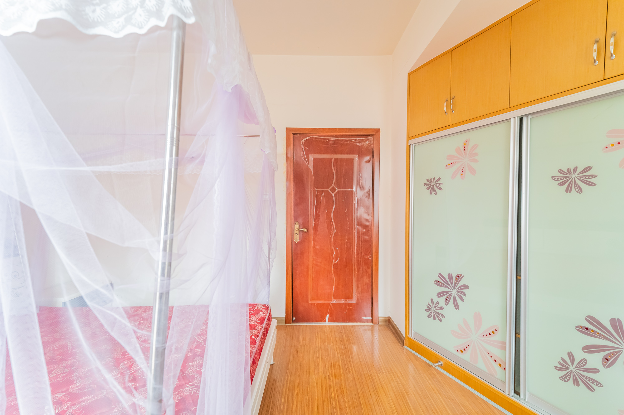 爱琴海岸 2室2厅1卫 70.00万 爱琴海岸 2室2厅1卫 70.00万卧室