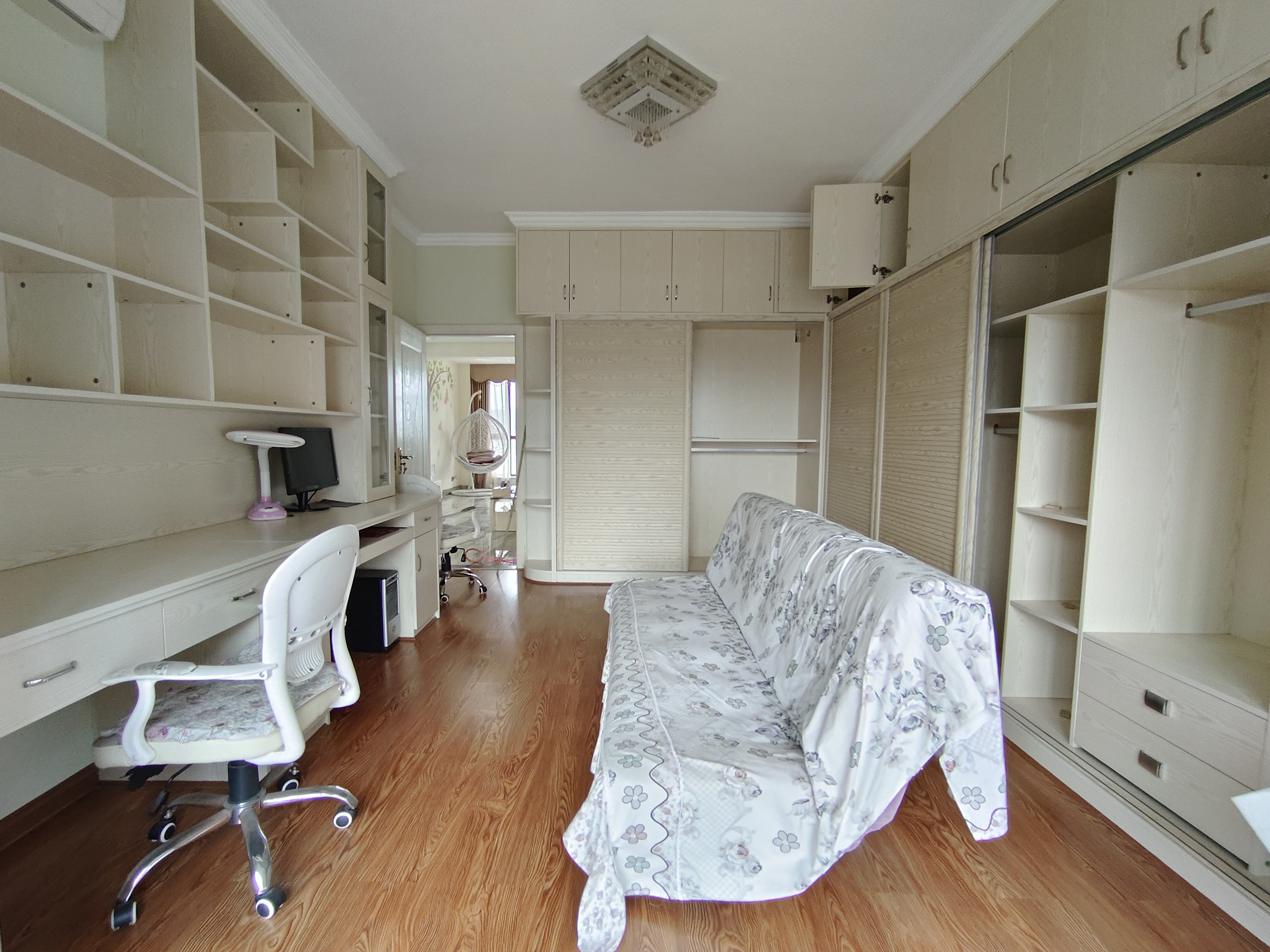 尚格名城万家理想  3室2厅2卫   98.00万 尚格名城万家理想  3室2厅2卫   98.00万室内图