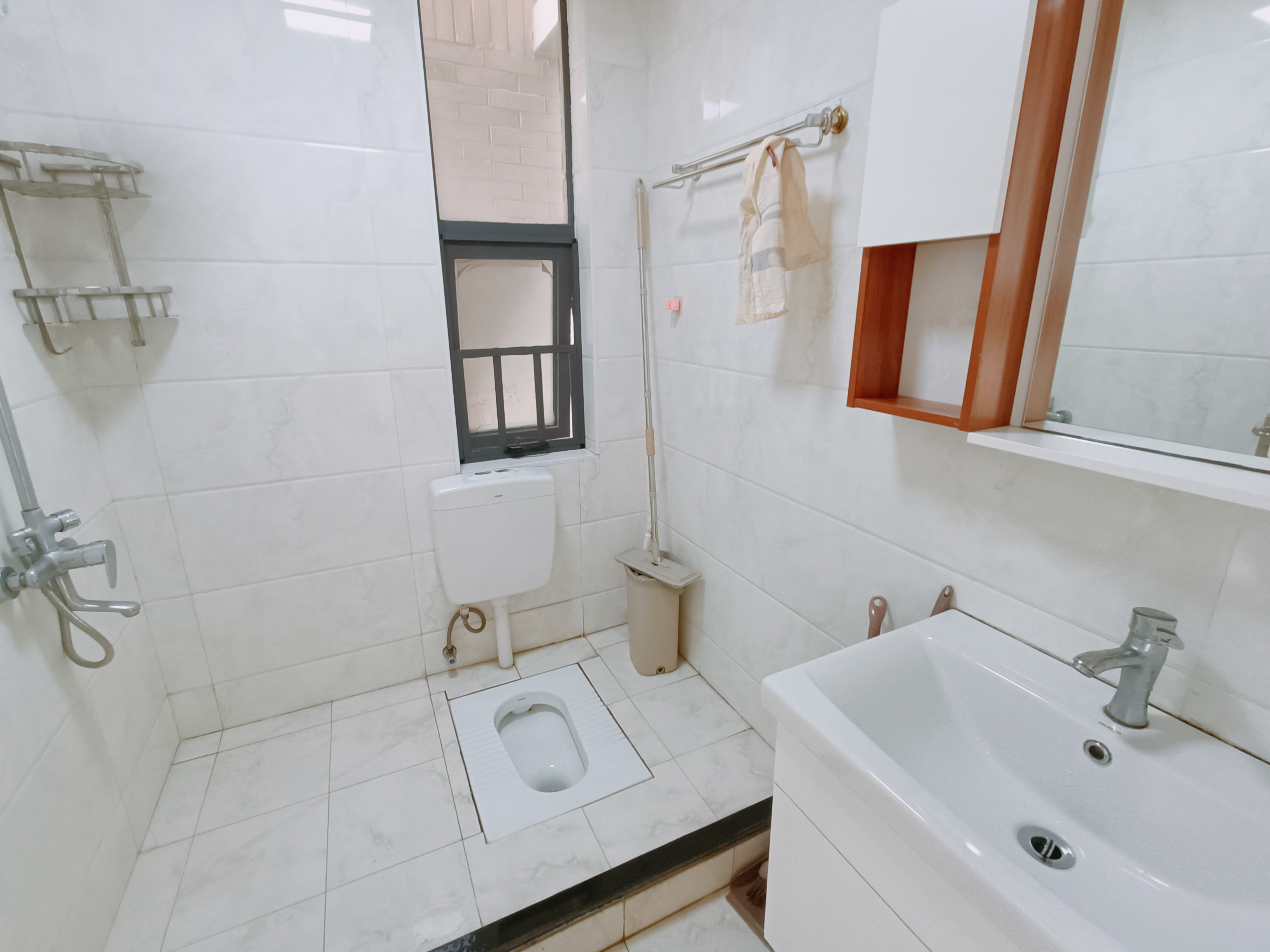 尚格名城万家理想  3室2厅2卫   98.00万 尚格名城万家理想  3室2厅2卫   98.00万室内图