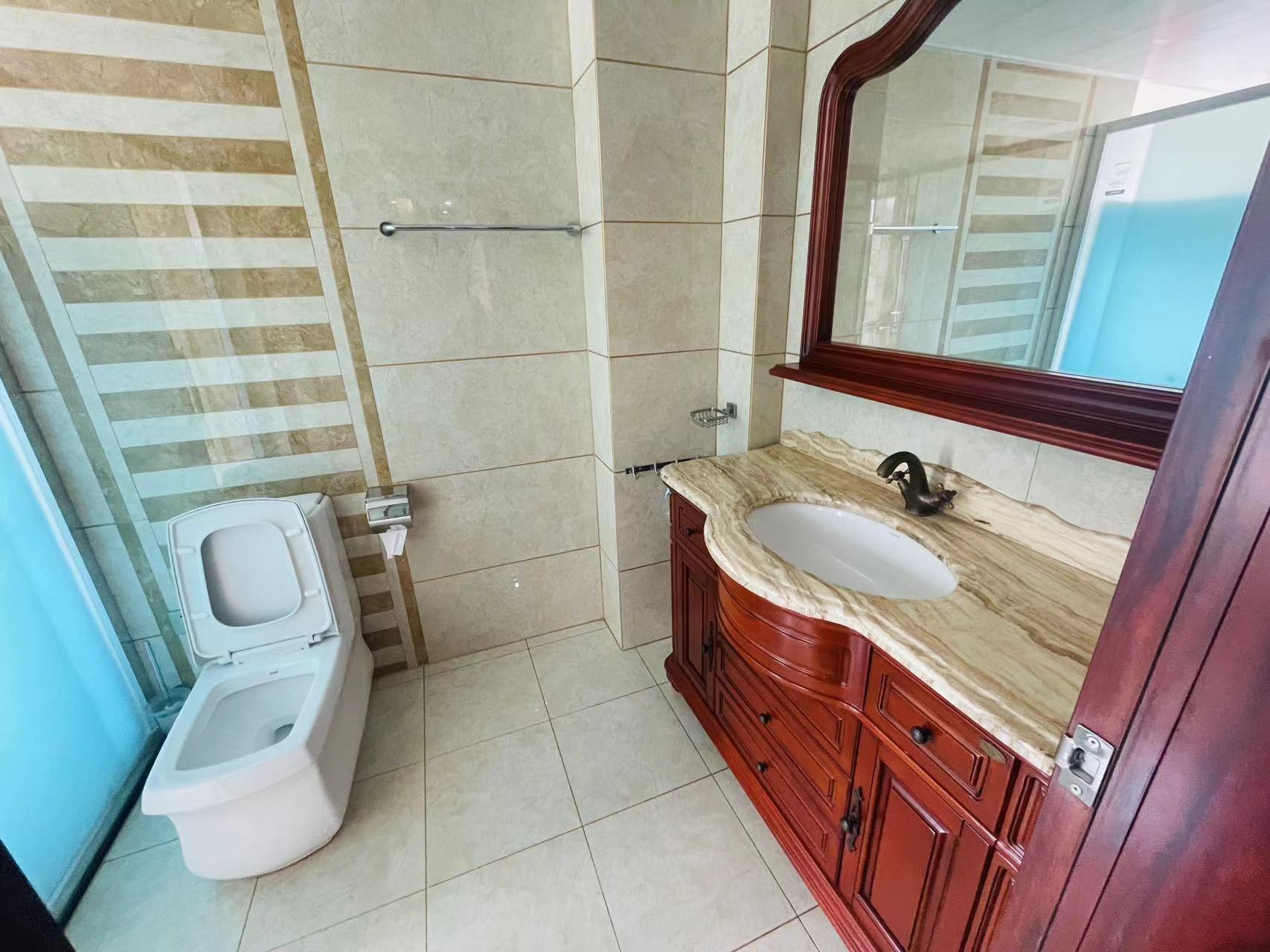 美的城二期  4室2厅2卫   136.00万 美的城二期  4室2厅2卫   136.00万室内图